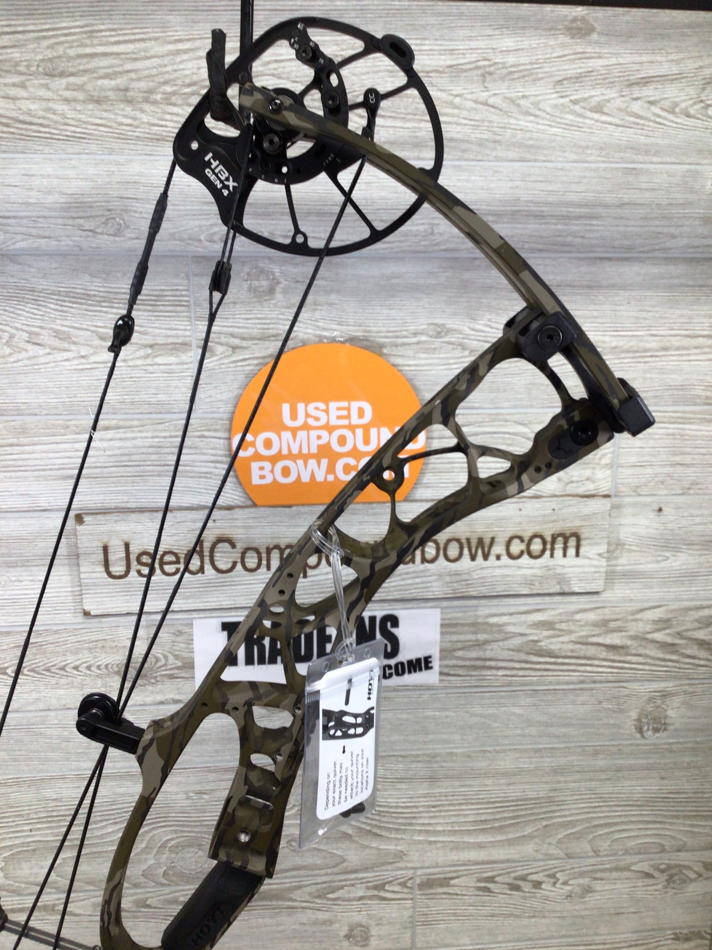 Hoyt AX-2 32 29" 60-70lb Right Hand Bottomlands