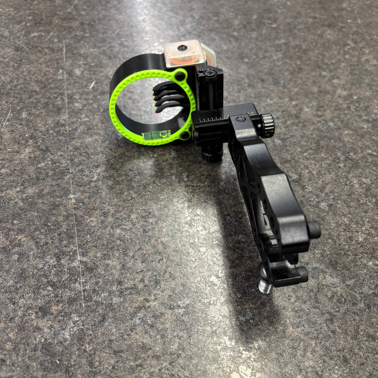 Used Black Gold Widow Maker 5 pin RH sight