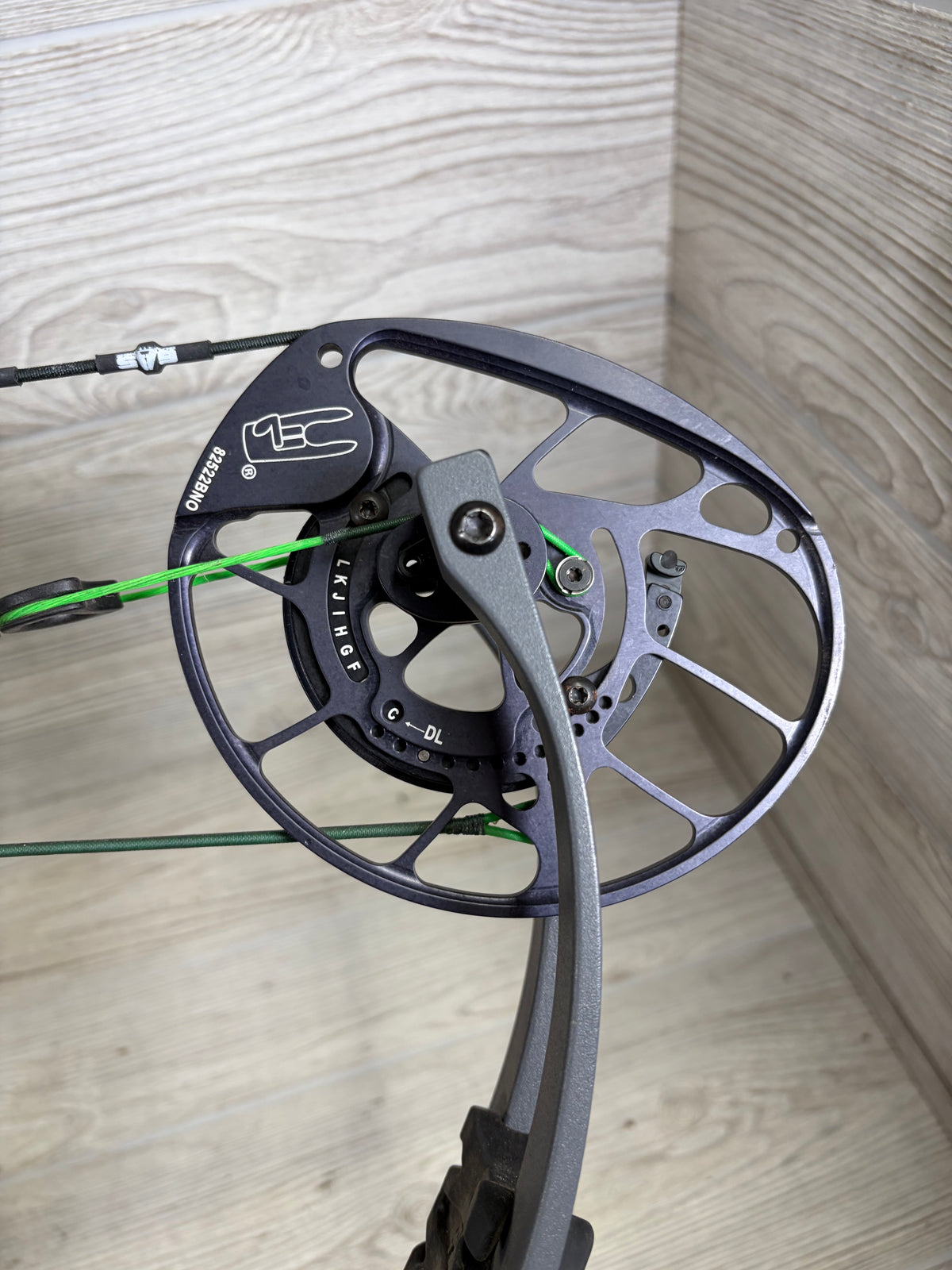 Used PSE Carbon Levitate Right Hand EC2 Cam Nock On Edition Charcoal