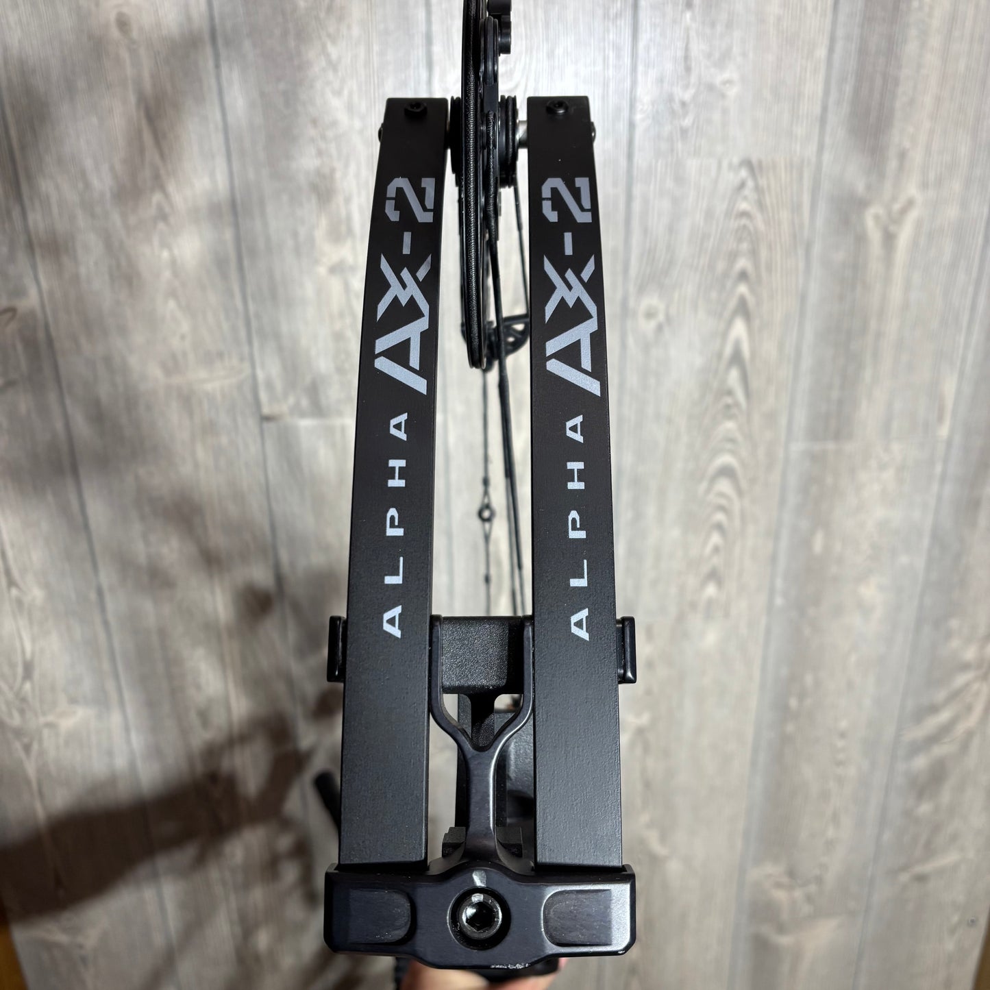 Used Hoyt Alpha AX-2 32 LH 50lb Black with Accessories + Gas String Set