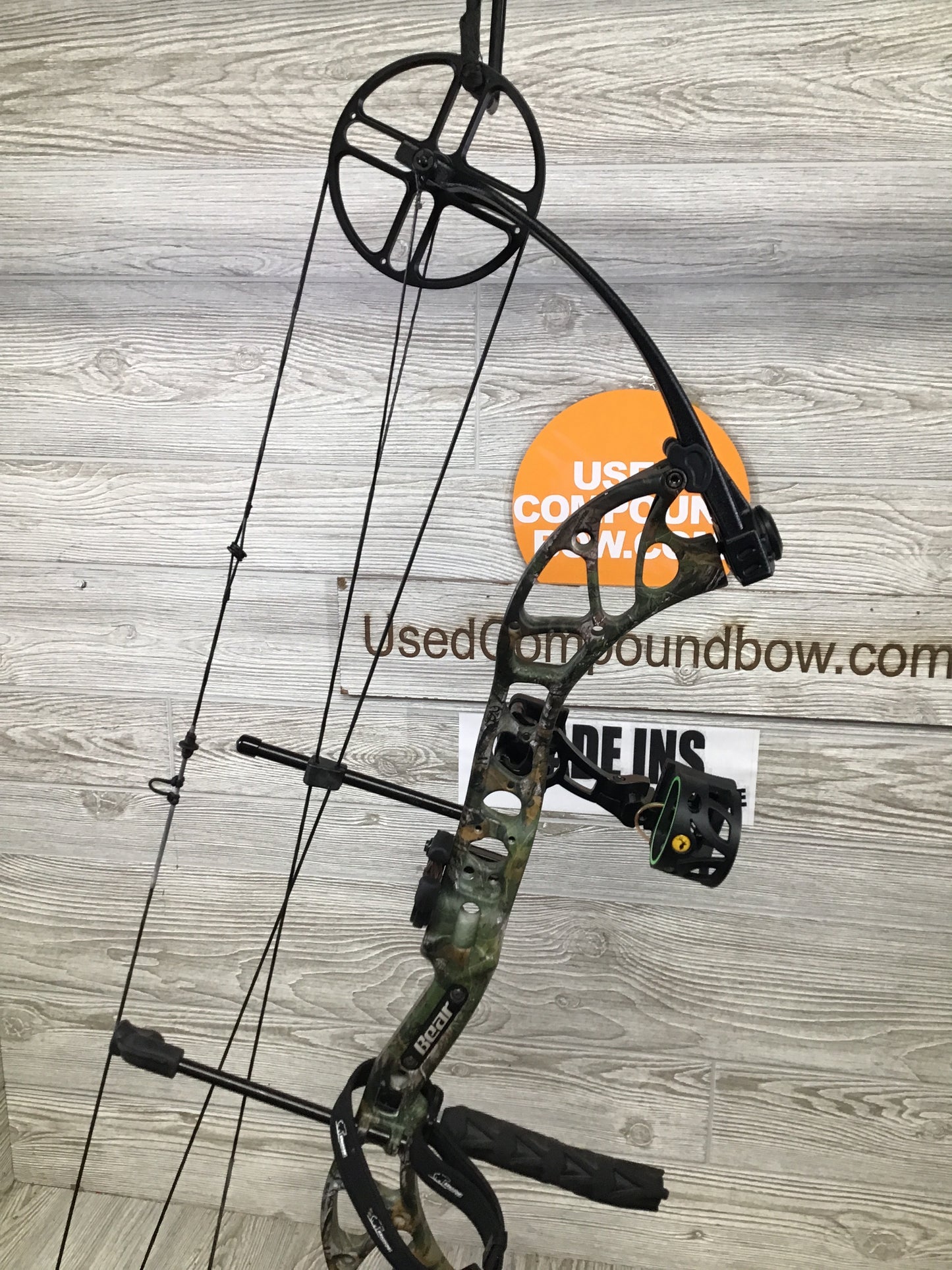 Bear Wild Left Hand Bow 24-31" 60-70lbs package
