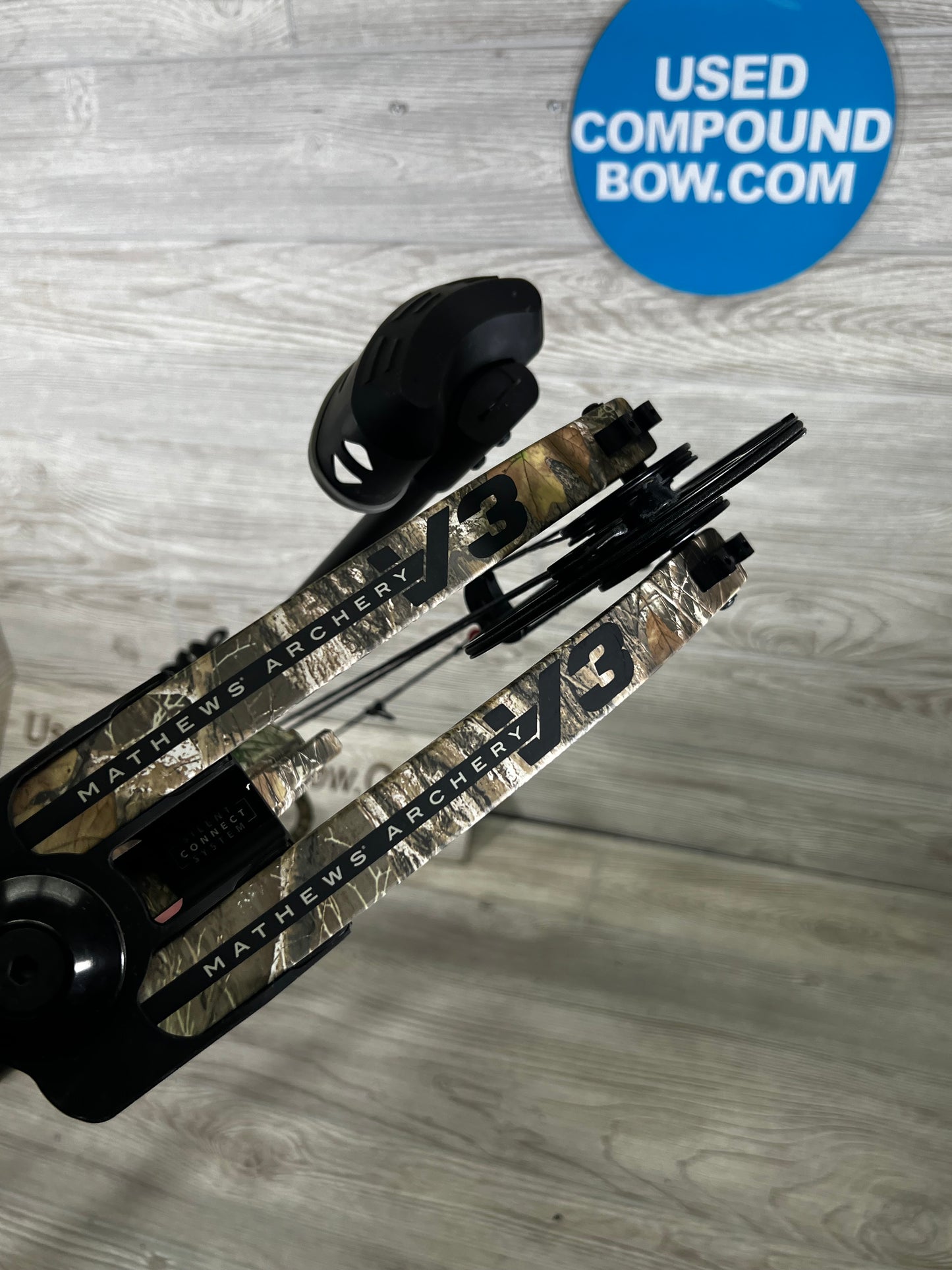 Used Mathews V3 31 Right Hand Realtree Camo