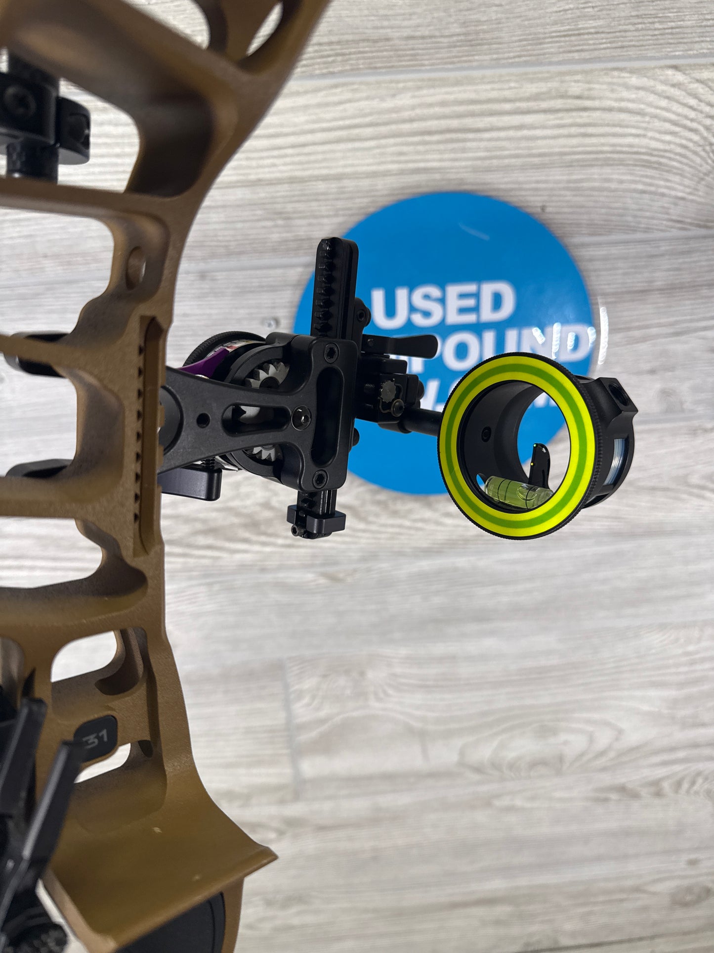 Hoyt VTM 31 Left Hand Burbon package