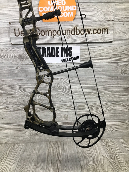 Used Bowtech Alliance Right Handed 50-60# 29" Bottomlands camo
