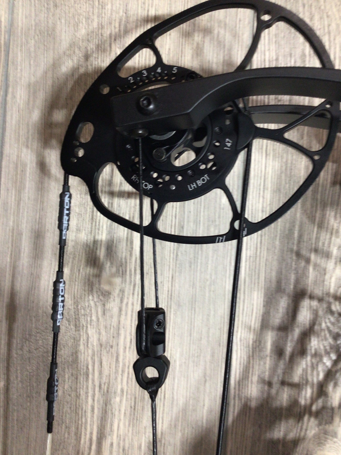 Darton Sequel 31 ST2 Right Handed 60-70 OD Green/Black Limbs