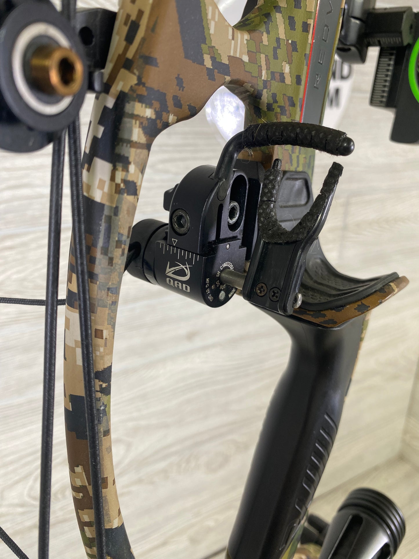Hoyt RX-5 Sitka Subalpine 60-70# 25-30 Left hand PKG