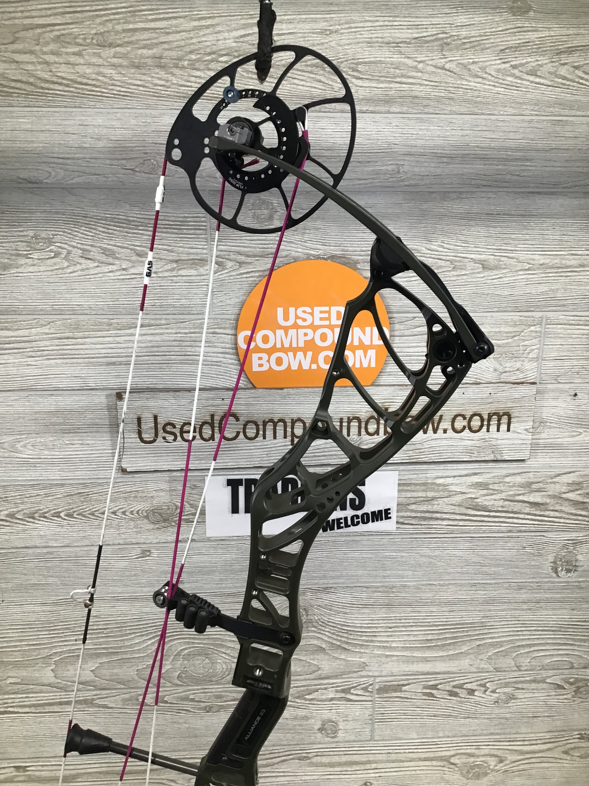 Used Bowtech Alliance 33 Right Handed 65-75# Green