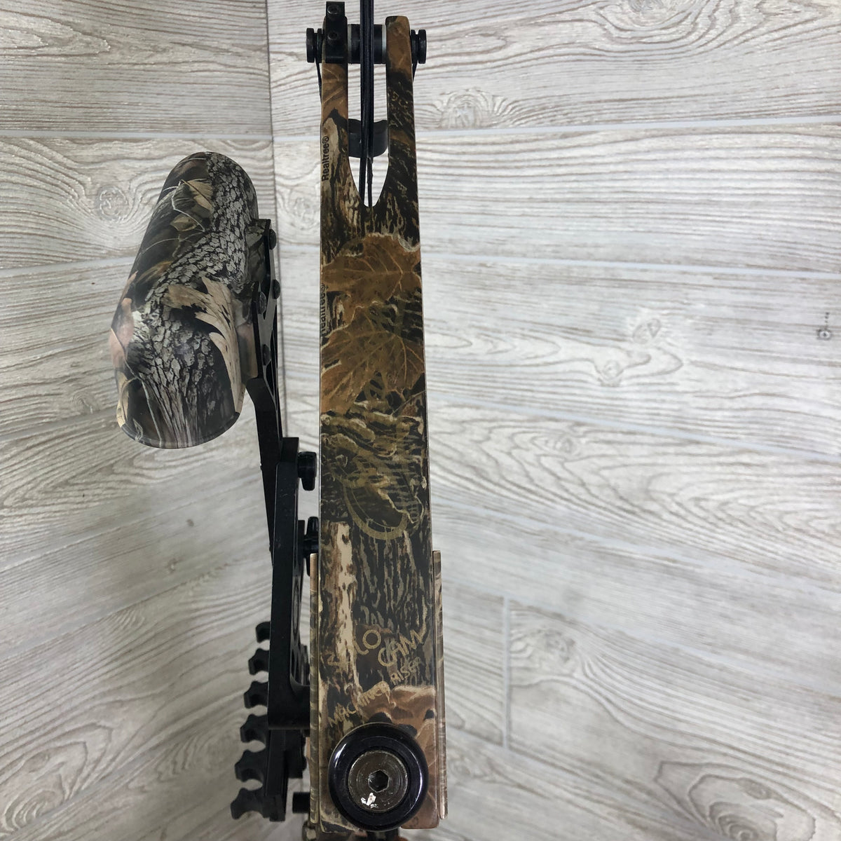 Used Mathews Legacy Right Handed 30" 70lb