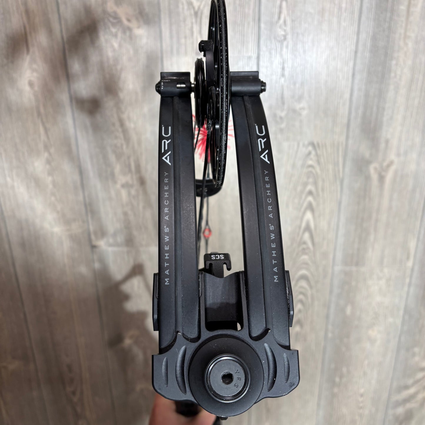 Used Mathews ARC 34 RH Black with SysymX Strings
