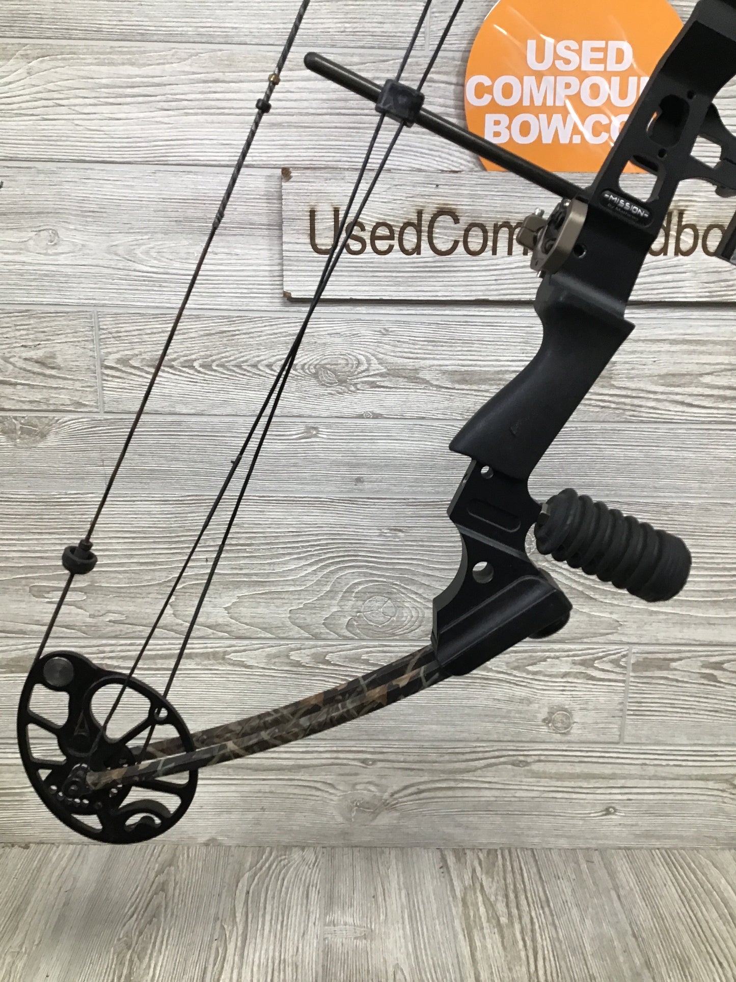 Mission Menace Left Hand Camo PKG