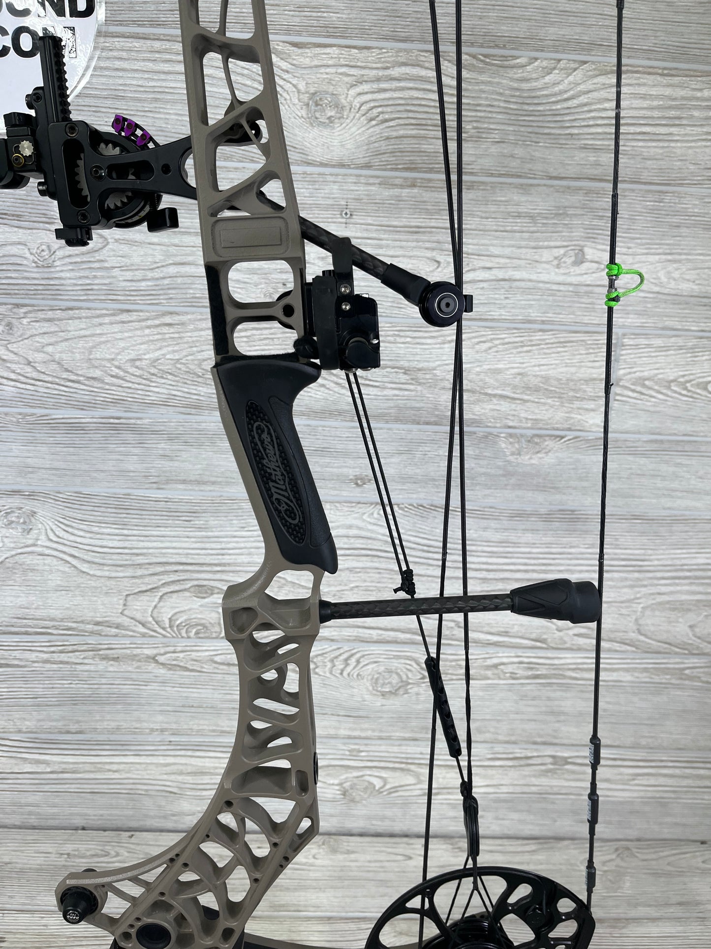Used Mathews V3X 33 RH Granite Package