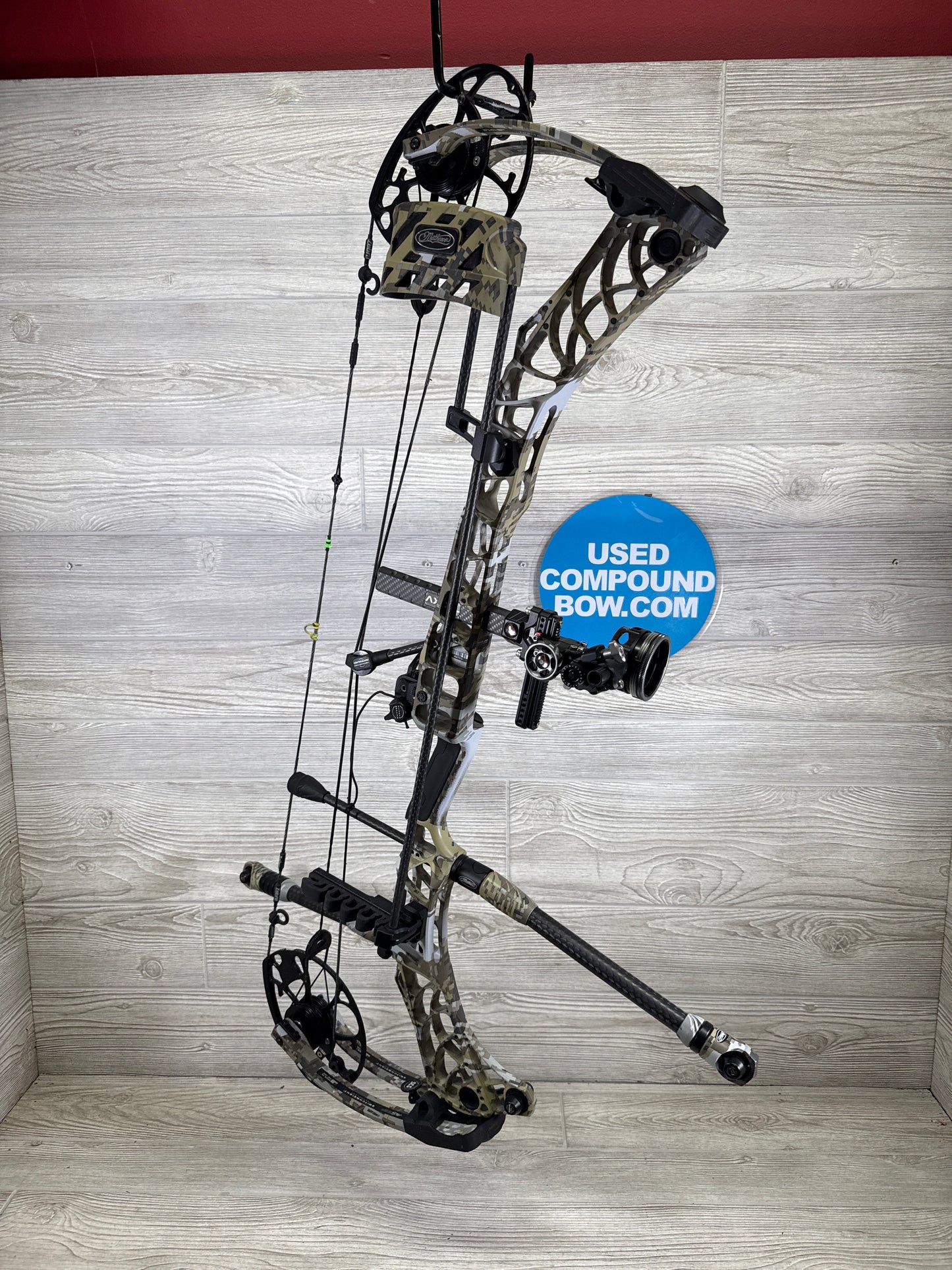 Used Mathews V3X 33 RH Sitka Ev2 Package