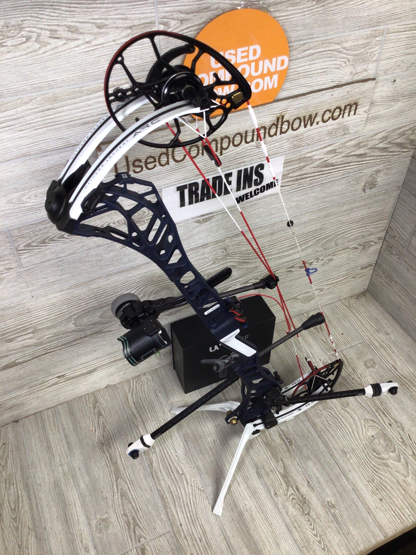 Used 1776 Limited Edition Mathews ARC 34 Right Handed 27.5/55# LOADED PACKAGE