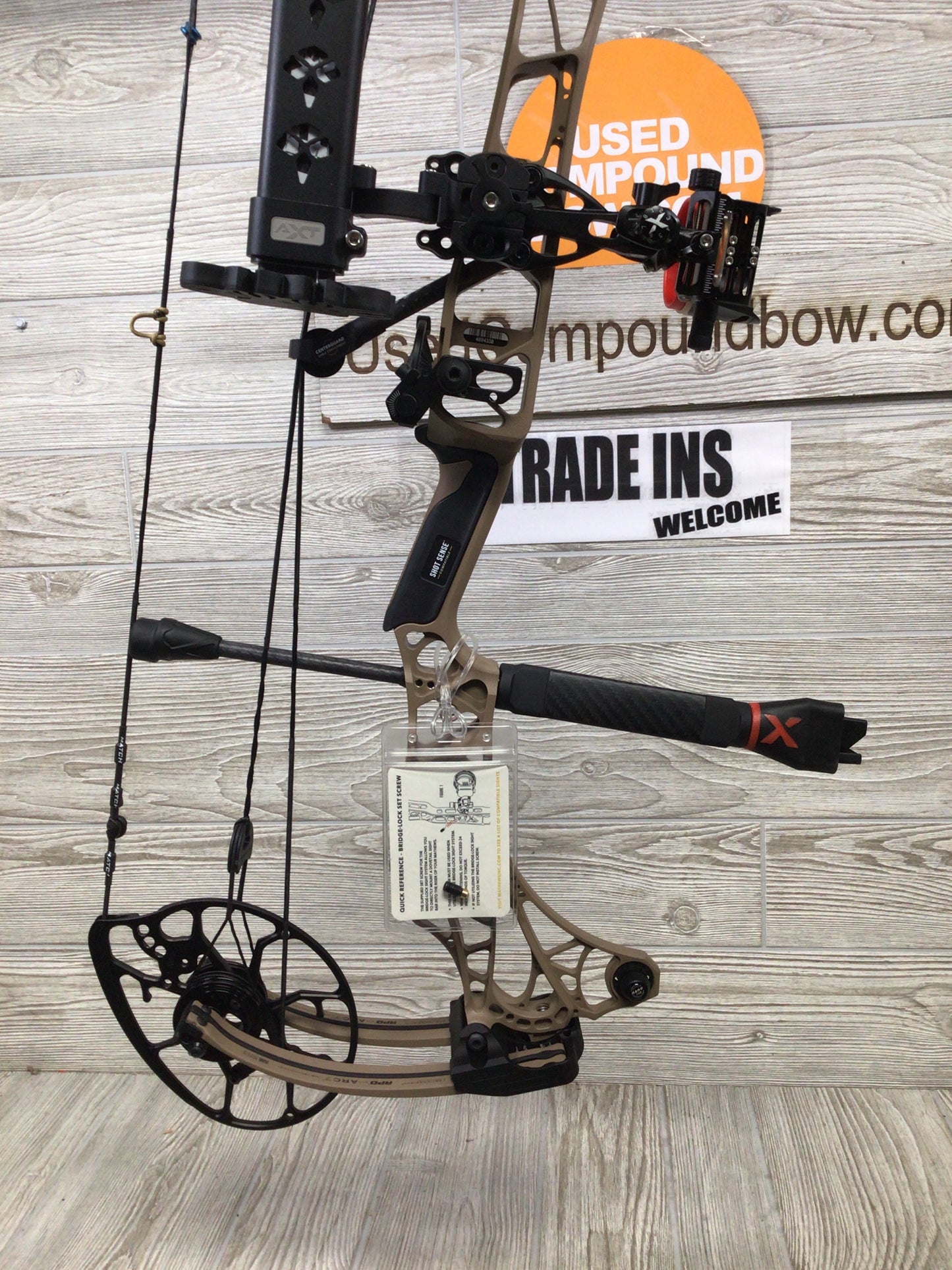 Used Mathews Lift X 29.5 Right Hand Earth 29/60 Package