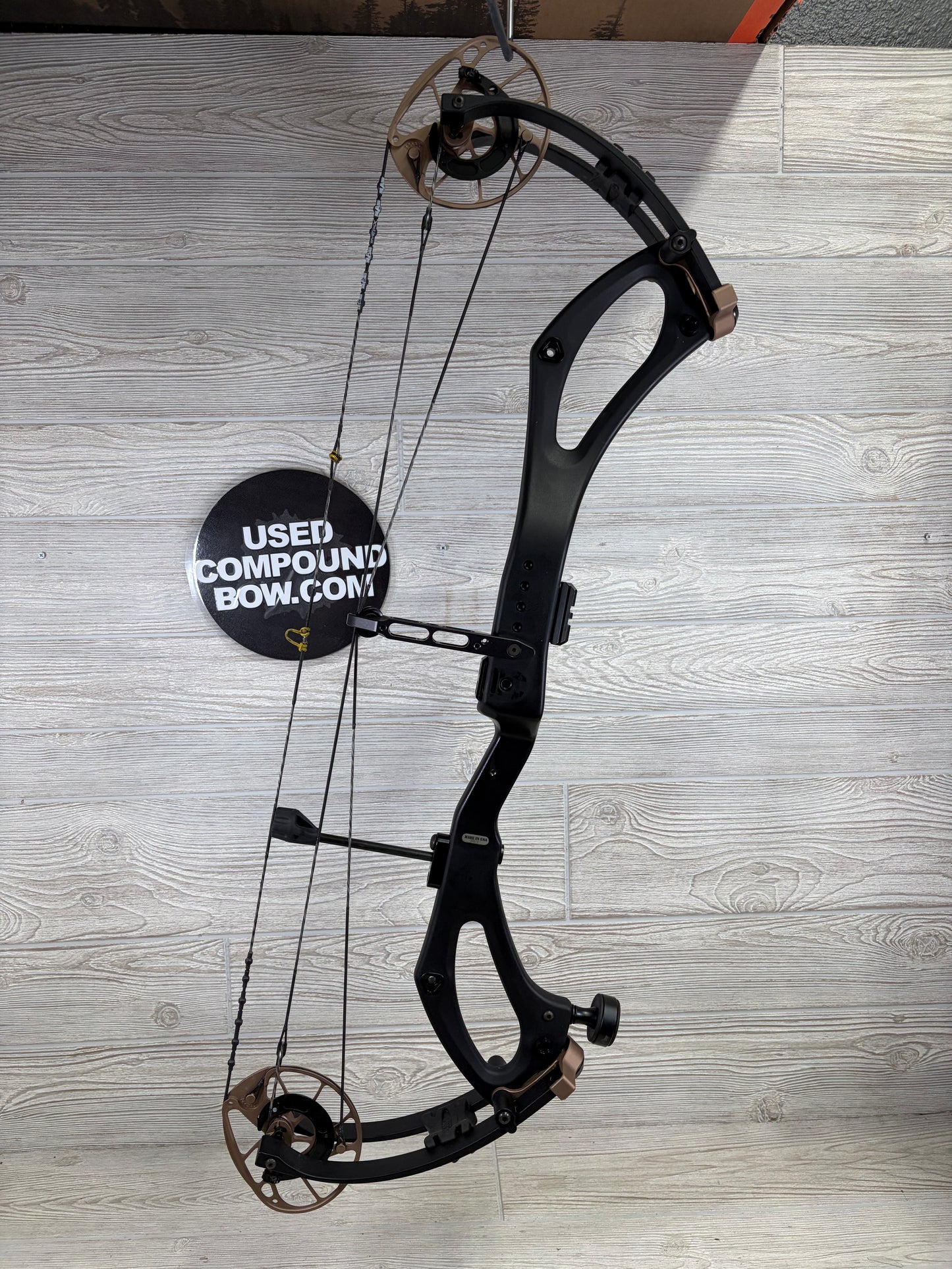 Used PSE Mach 33 DS 25.5-31" 70-80lb Right Hand Black/Bronze with Gas System X Strings