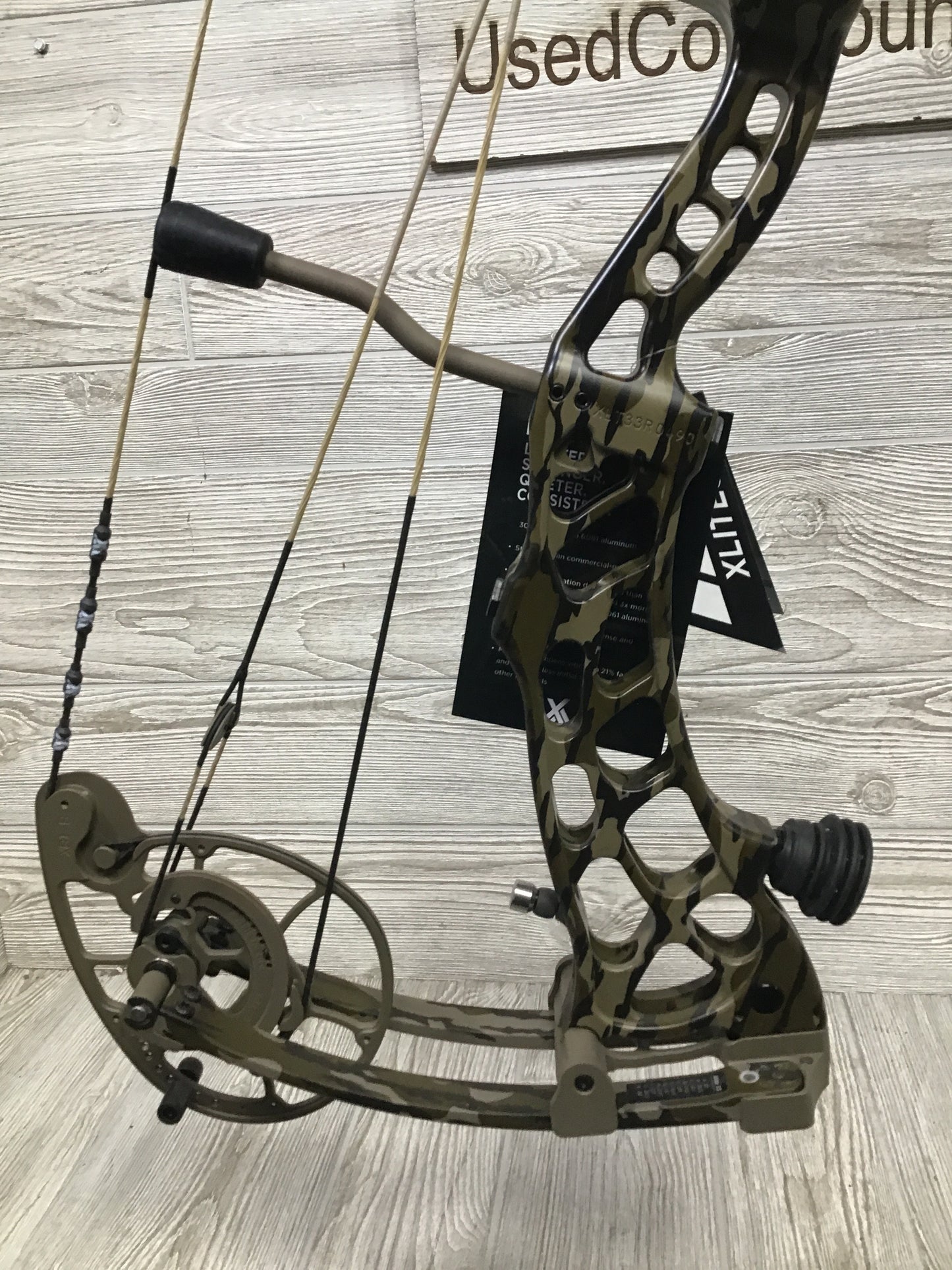 Xpedition Xlite 33 55-65# Mossy Oak Bottomlands 26"-31"
