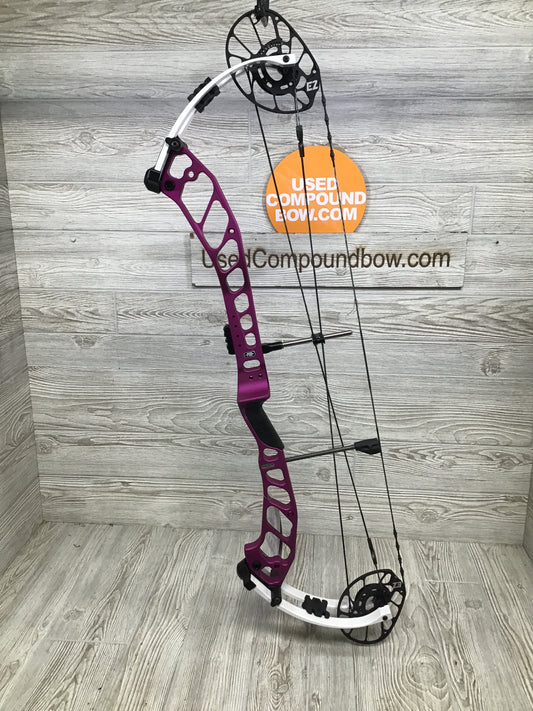 NEW IN BOX W/Warranty PSE Shootdown Pro E2 70# RH Purple Target Bow