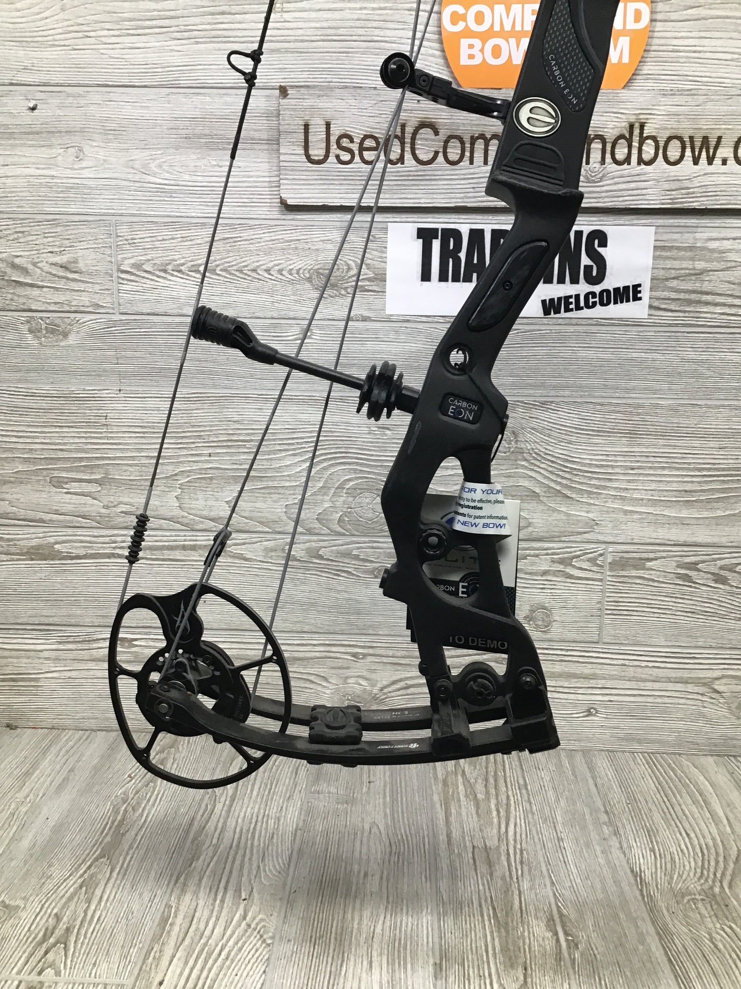 Elite Carbon Eon Black Left Hand 55-65lbs 25.5-31"