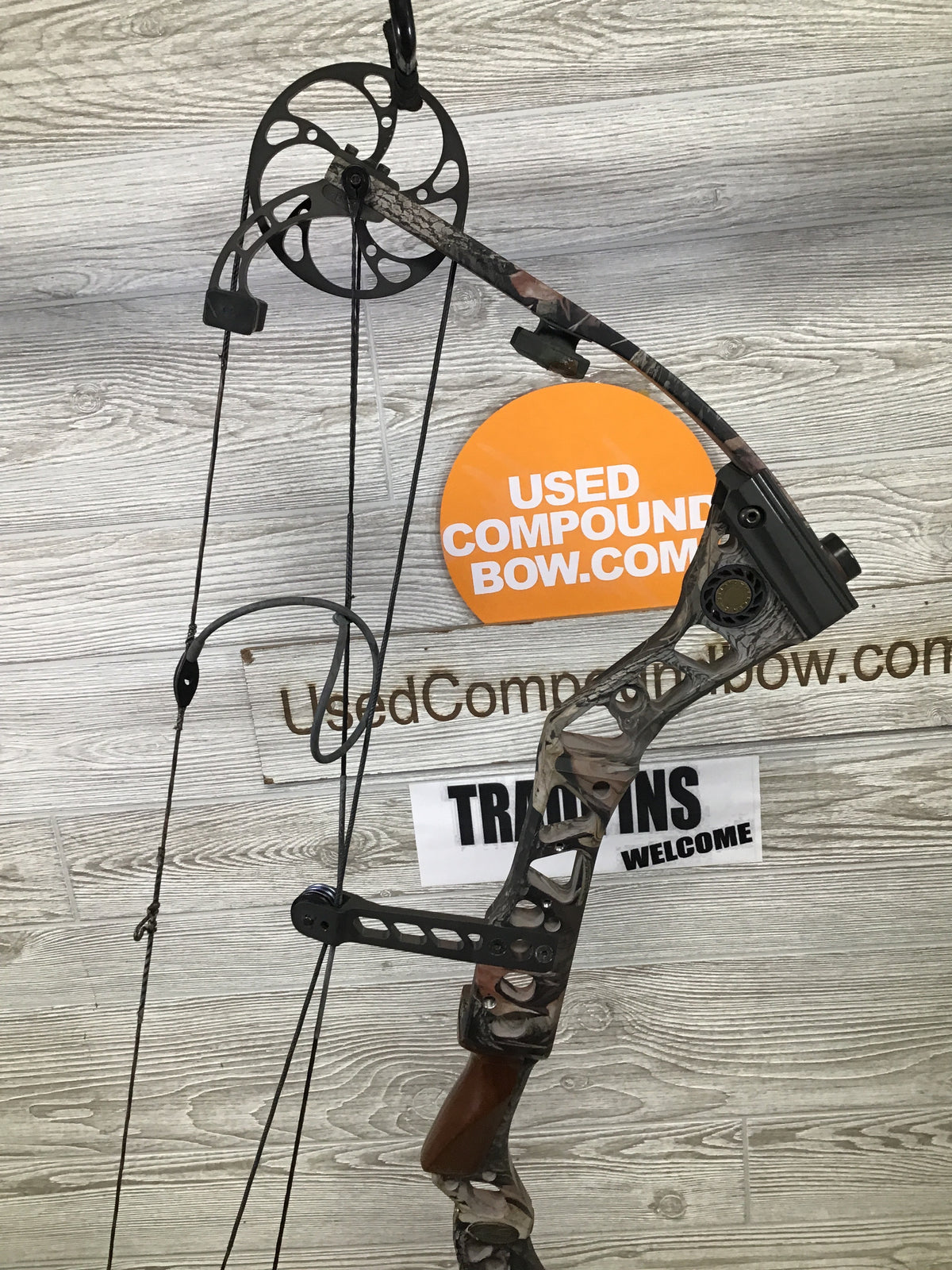 Mathews Outback 29" 60-70lb Right Handed Bow