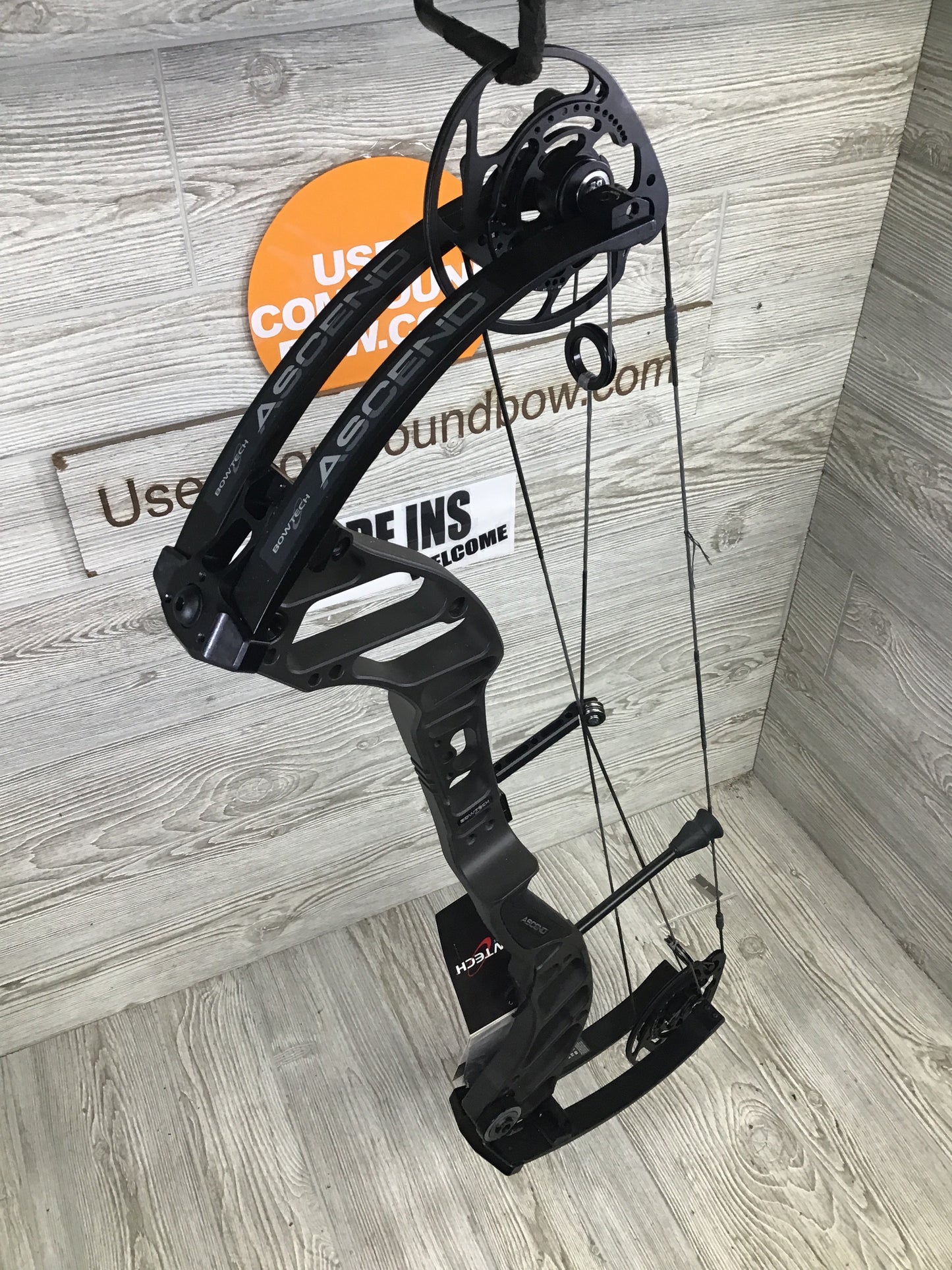 Bowtech Ascend Right Hand stealth grey 70#