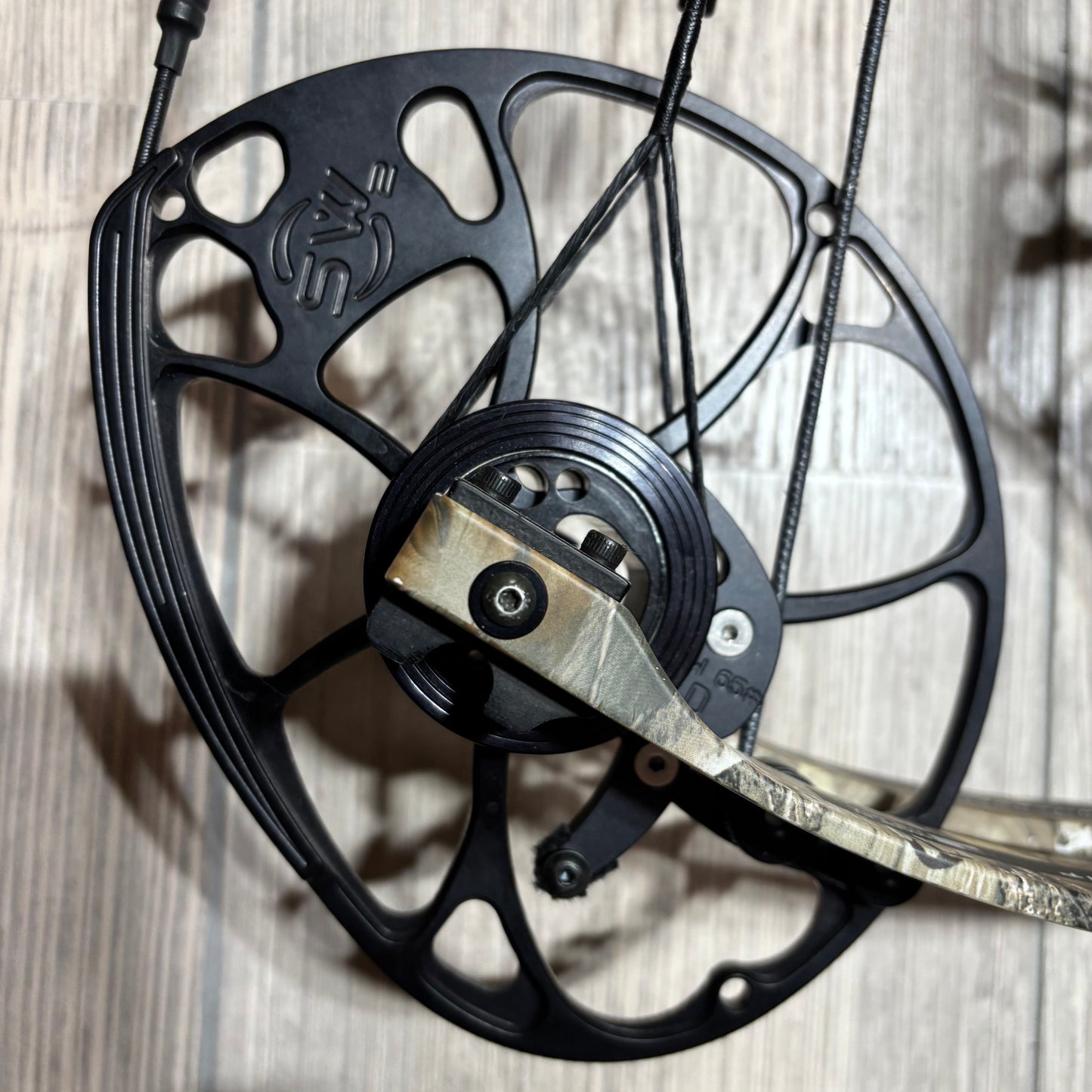 Used Mathews V3 27 RH Realtree Camo Package