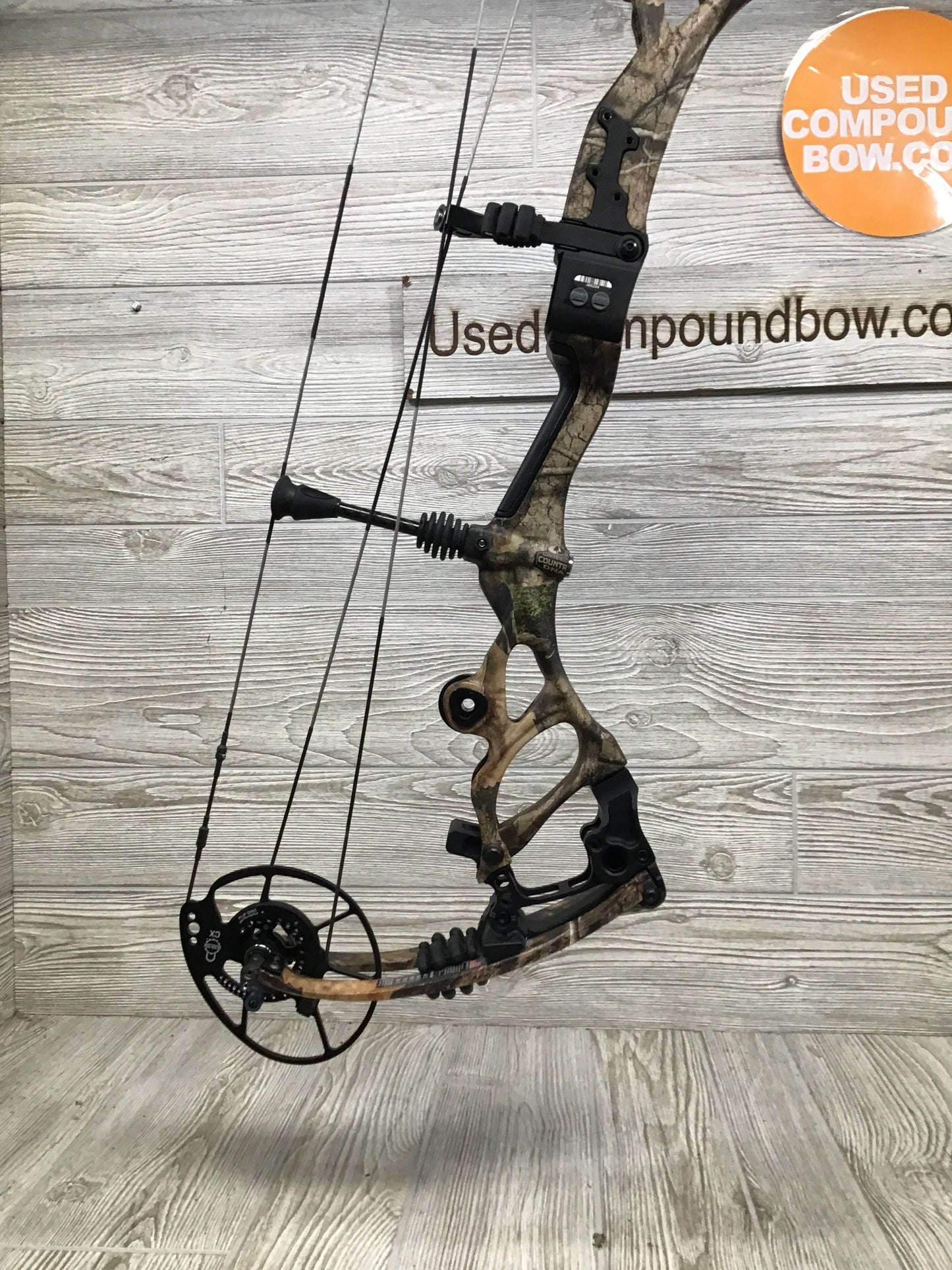 Bowtech Carbon One X 60-70# Right Hand Mossy Oak Country DNA