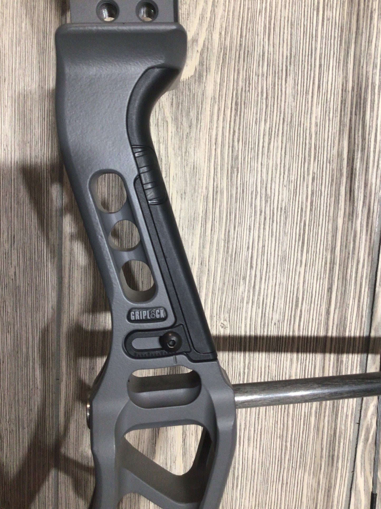 Bowtech Proven 34 LD Smoke Grey 70# 32" Bow