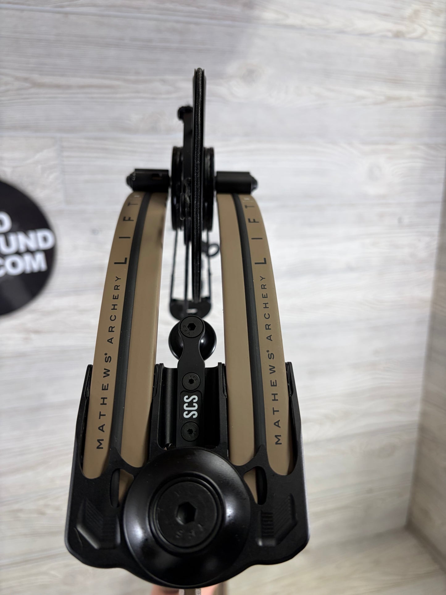 Used Mathews Lift X 29.5 Right Handed Earth with Mathews MX2 Rest