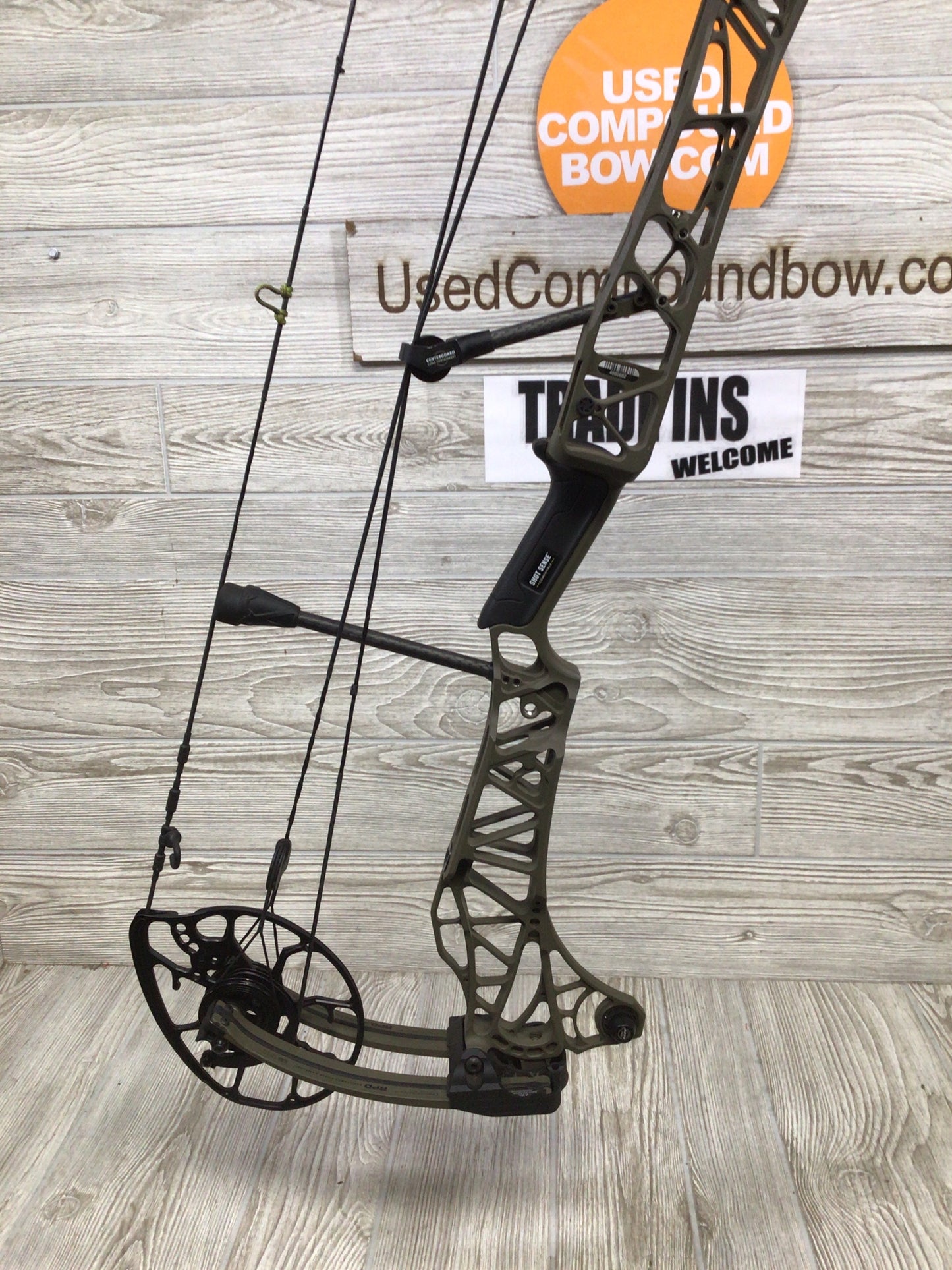 Used Mathews Lift 33 RH Ambush Green 28.5/70#