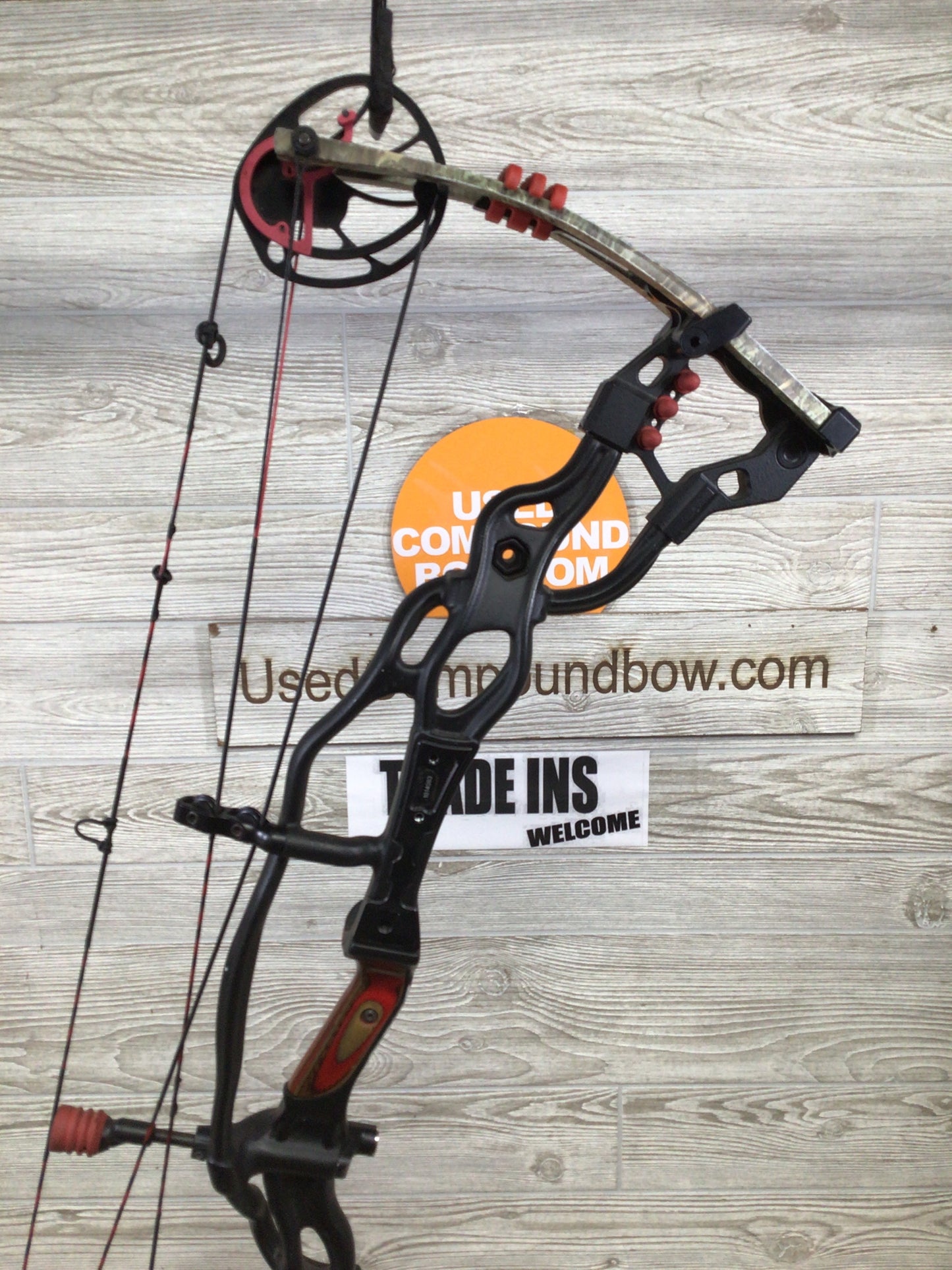 Hoyt Spyder Turbo Black/ Camo Limb Right Handed 70-80#