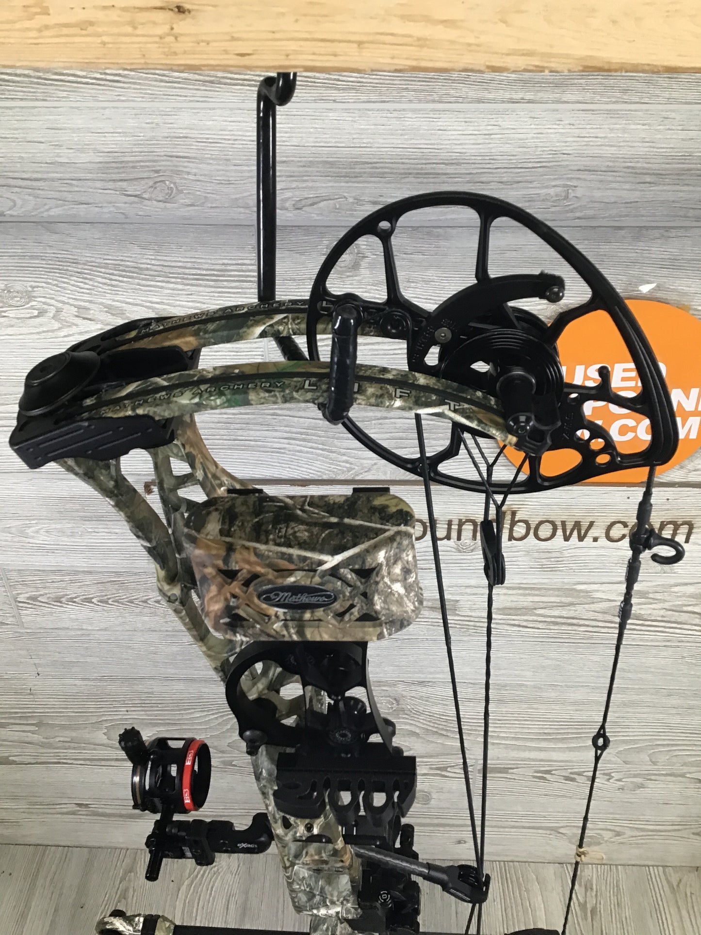 Used Mathews Lift 33 LH Realtree Edge Bowhunter package