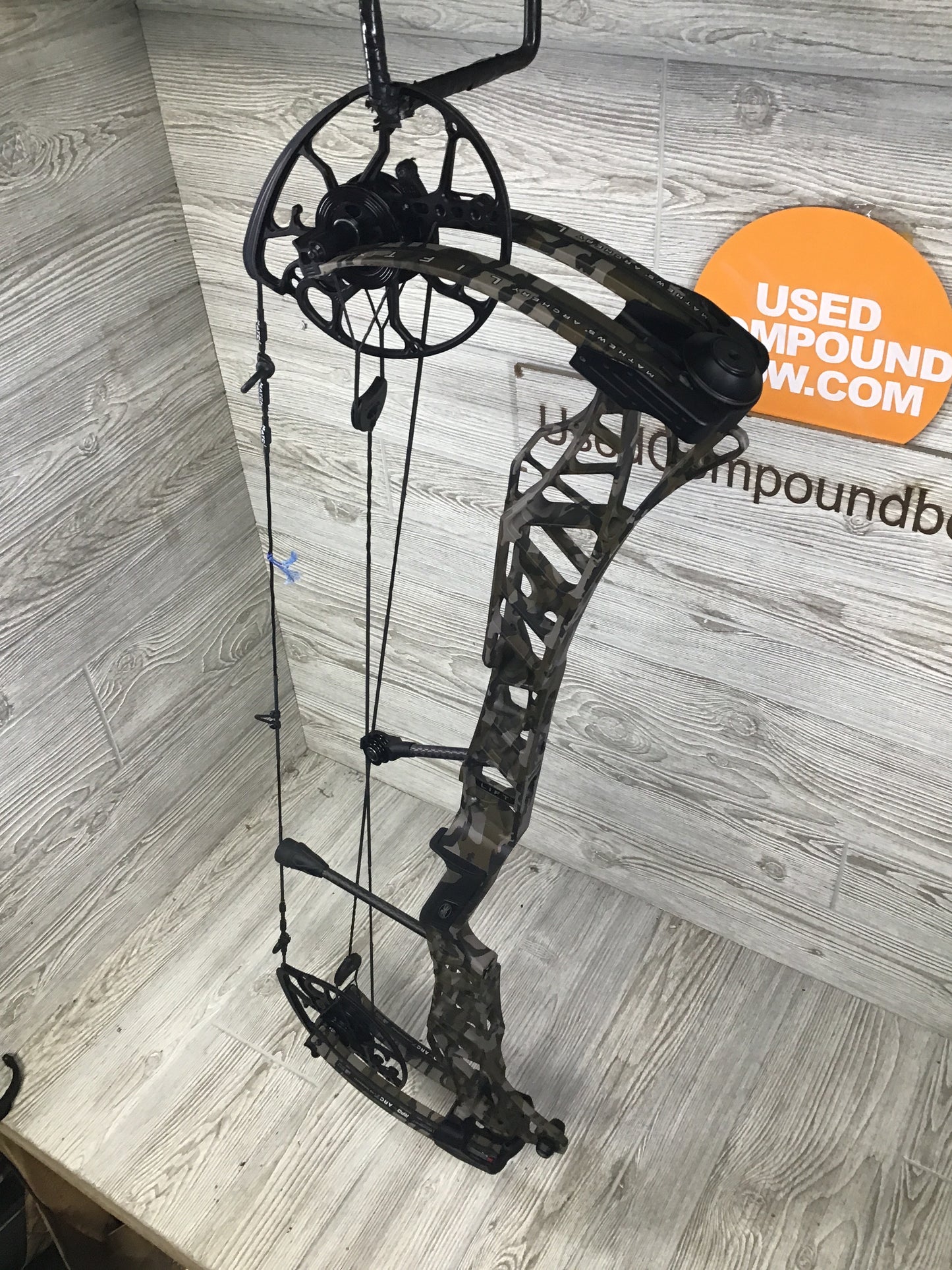 Used Mathews Lift X 33 Bottomlands Left Hand 31/80