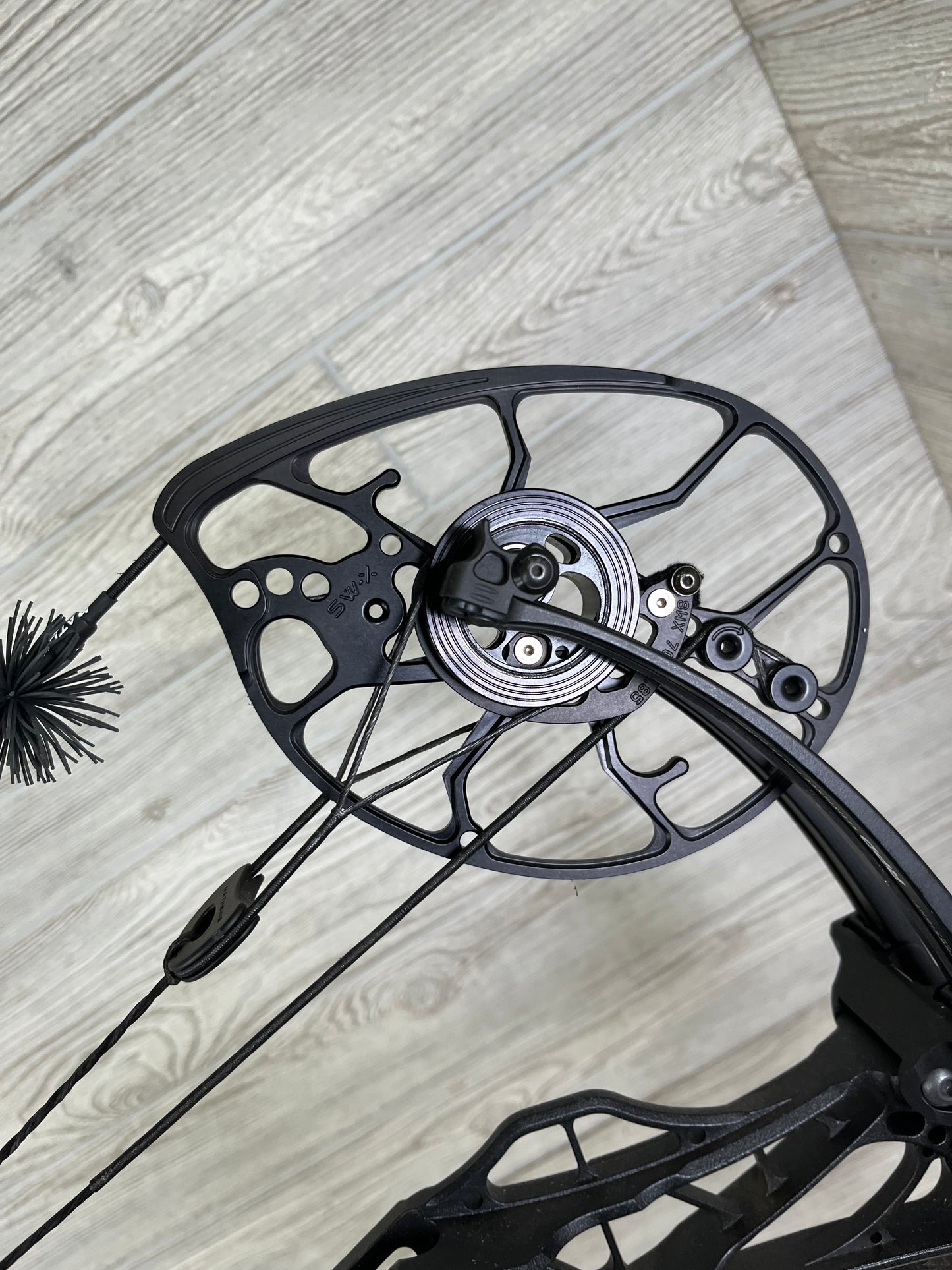 Mathews Lift 29.5 Right Handed Black