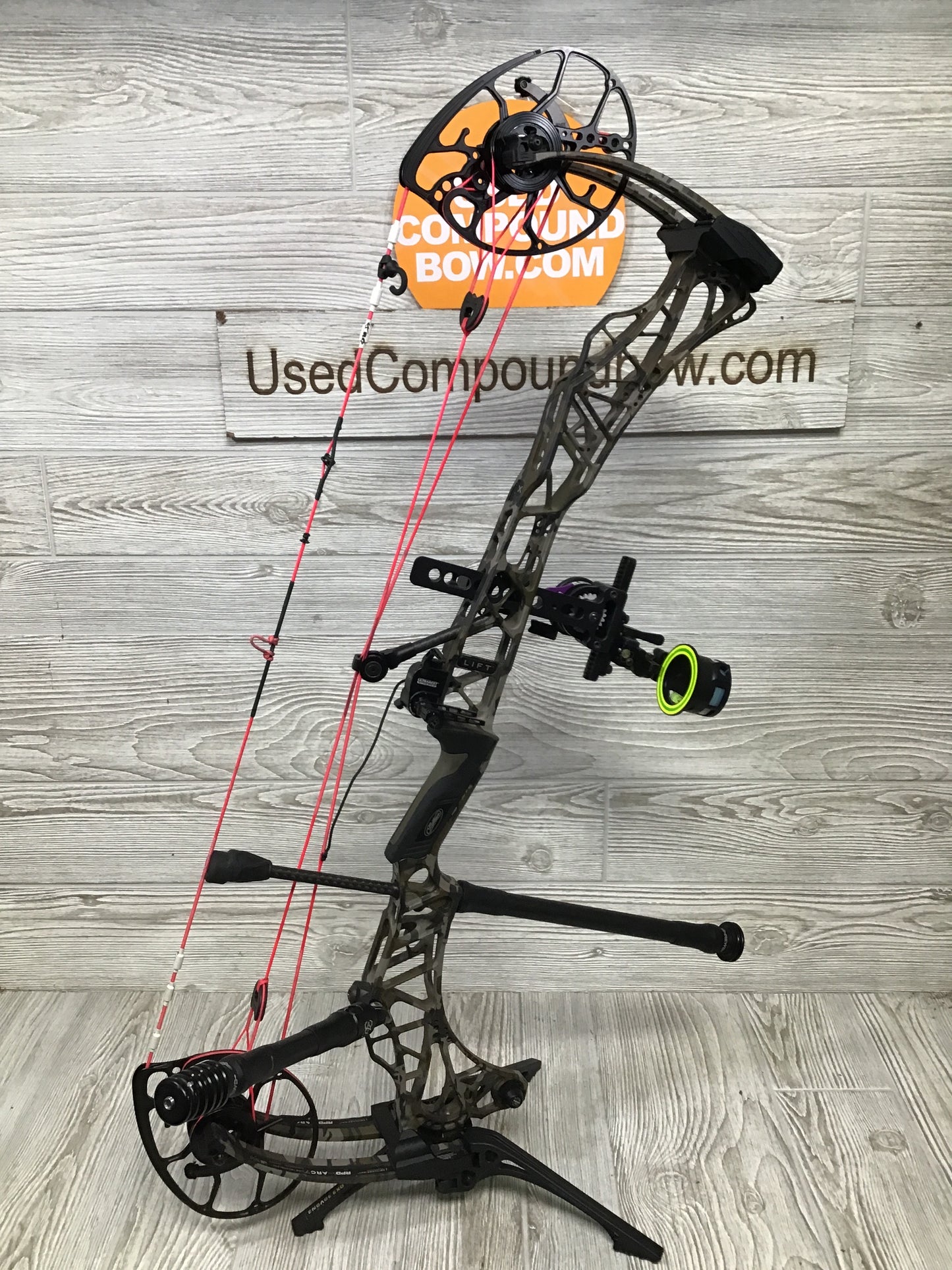 LOADED!! Used Mathews LIFT X 29.5 Left Hand Bottomland PKG