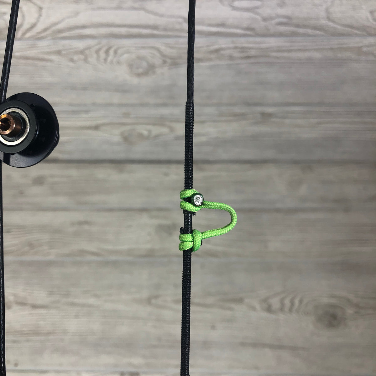 Used Hoyt Alpha AX-2 29 Tombstone RH 60-70# 29.5"