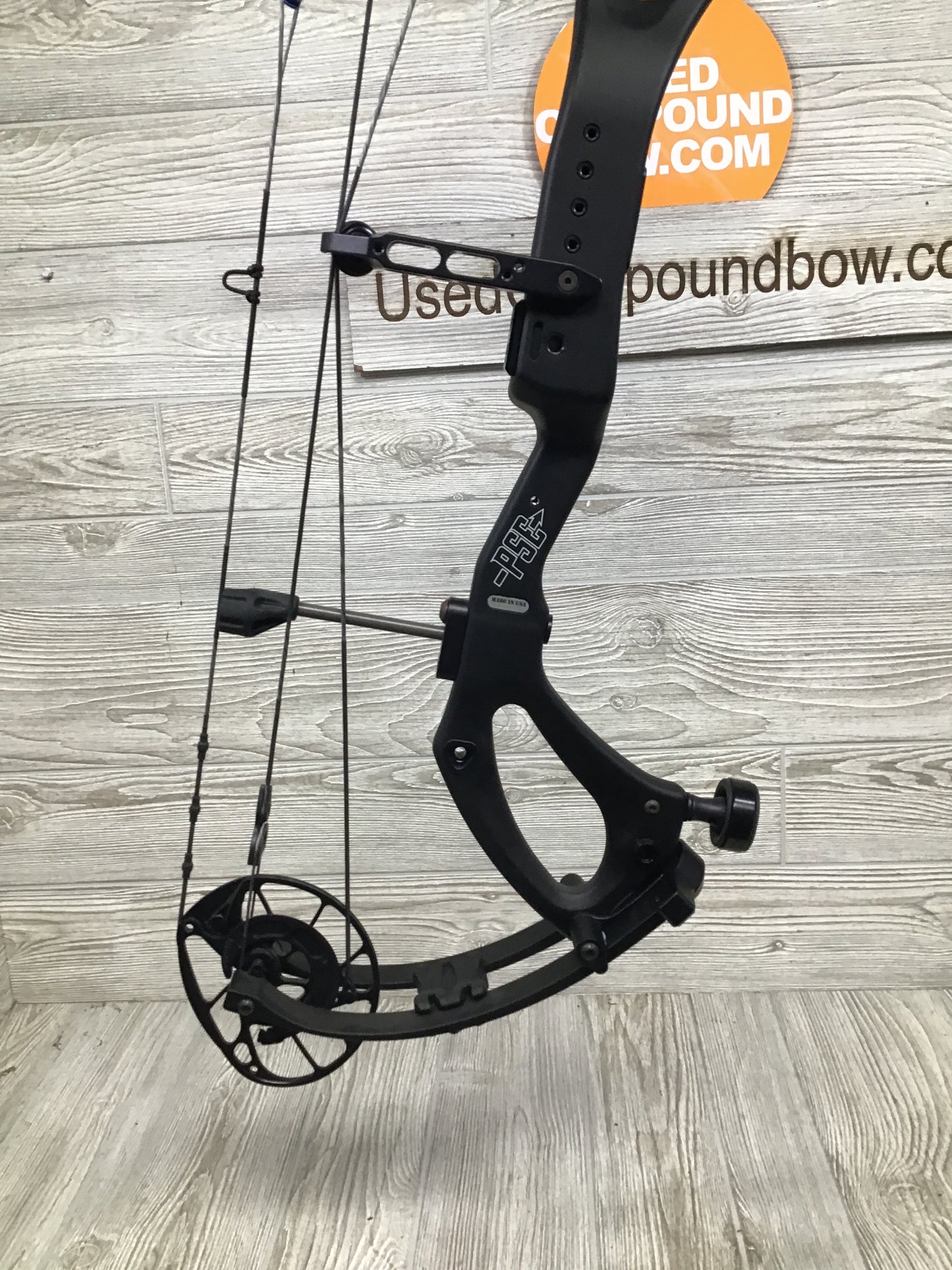 Used PSE Mach 30 DS Black Right Handed 24.5-30" 60/70#