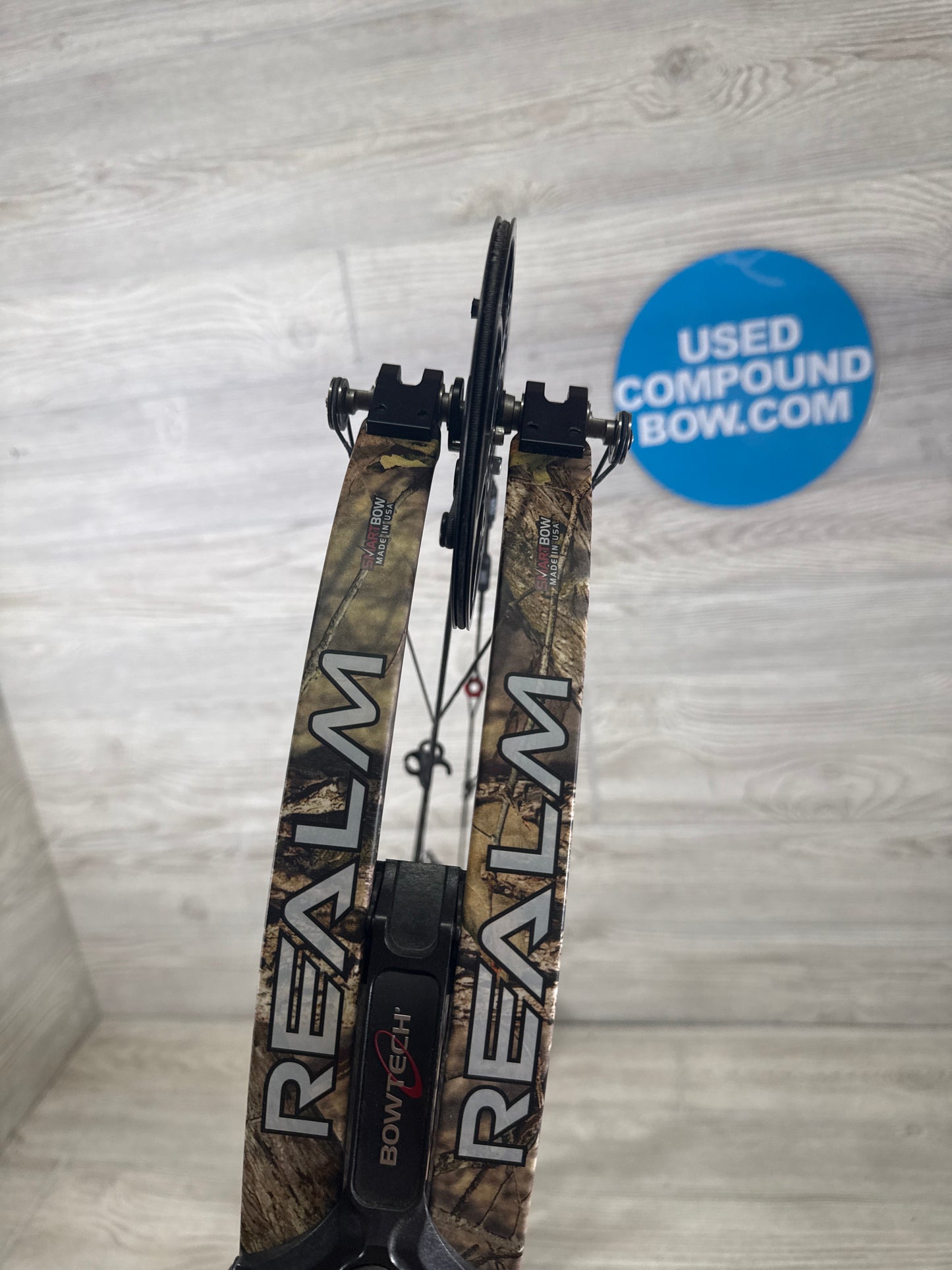 Bowtech Realm Breakup Camo 50lb RH