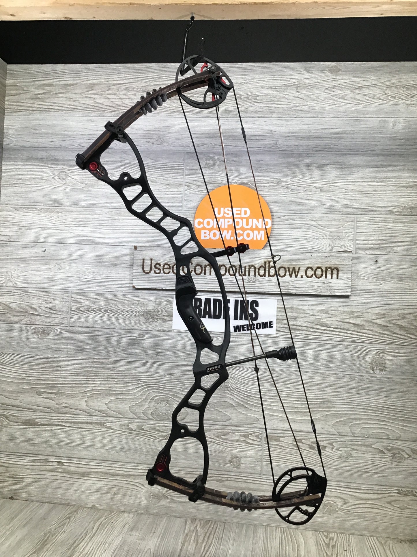 Hoyt Vector 32 60-70LB 29.5"