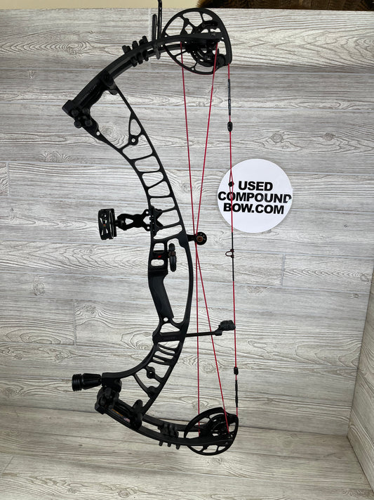 Hoyt Z1S Black 60-70 Right Handed