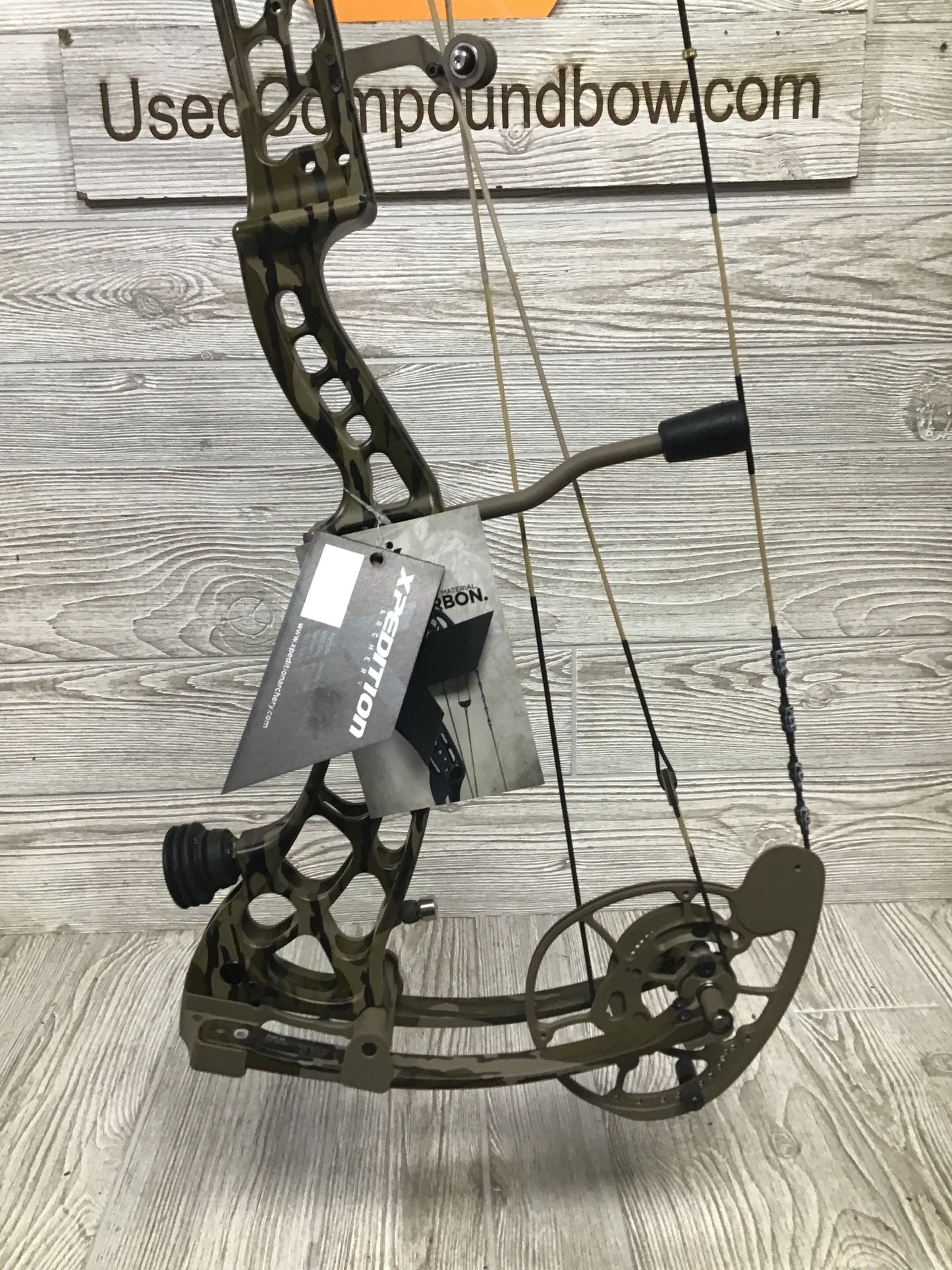 Xpedition Xlite 33 55-65# Mossy Oak Bottomlands 26"-31"