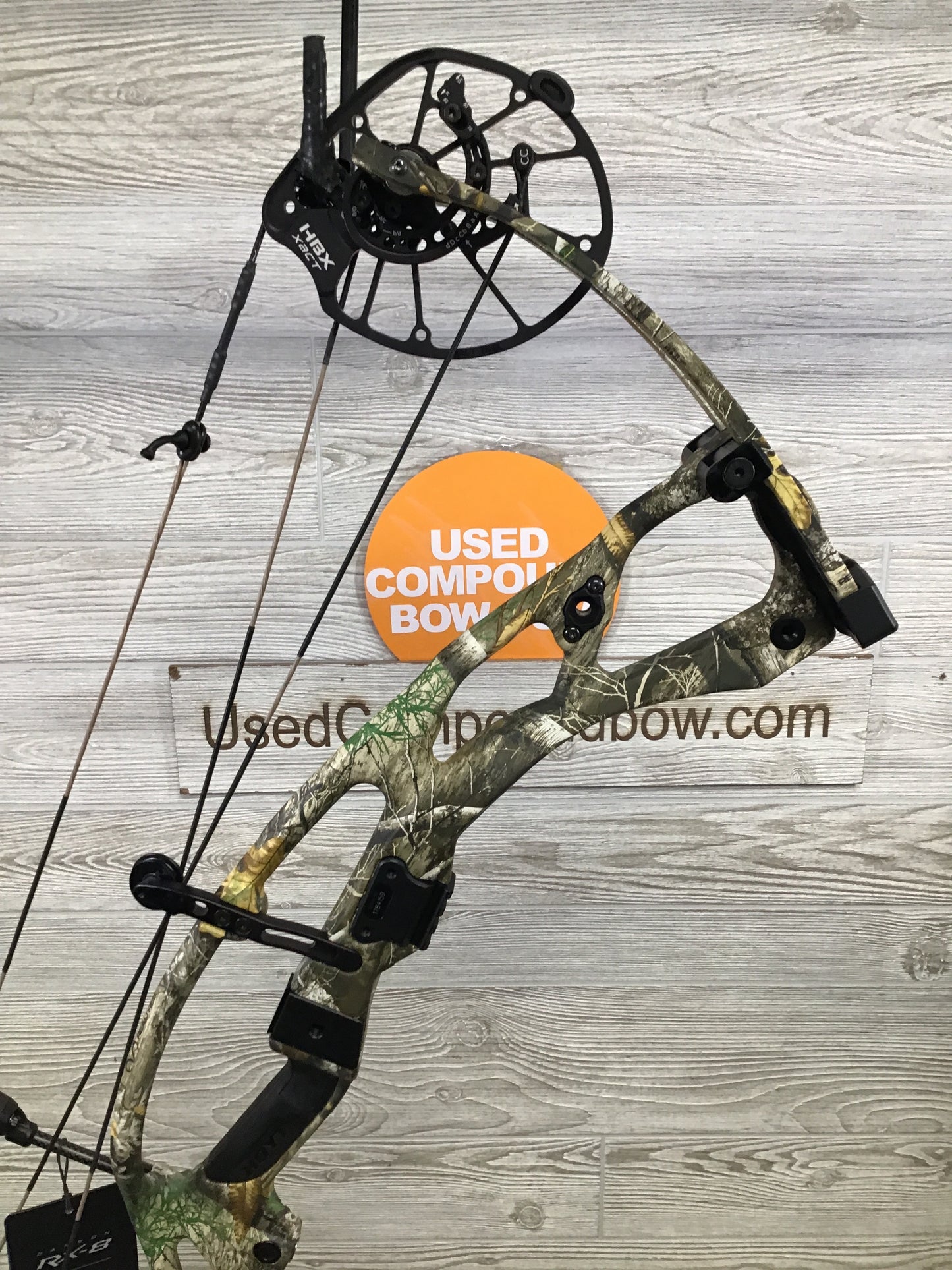 New Hoyt RX-8 Right Handed Realtree Edge 50-60lbs 28.5-30"