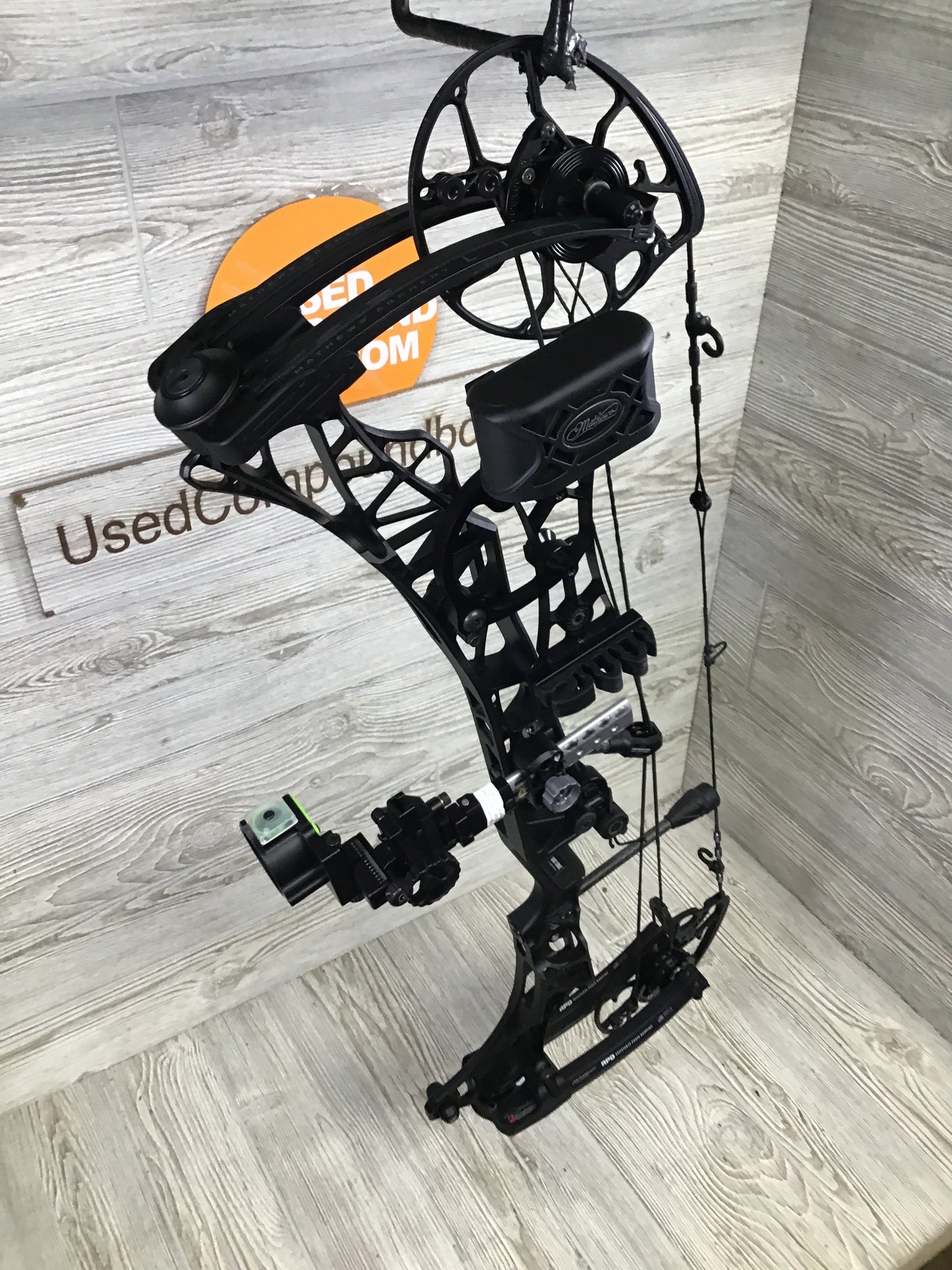 Mathews LIFT 29.5 29" 65lb Left Hand Black Bow Pkg