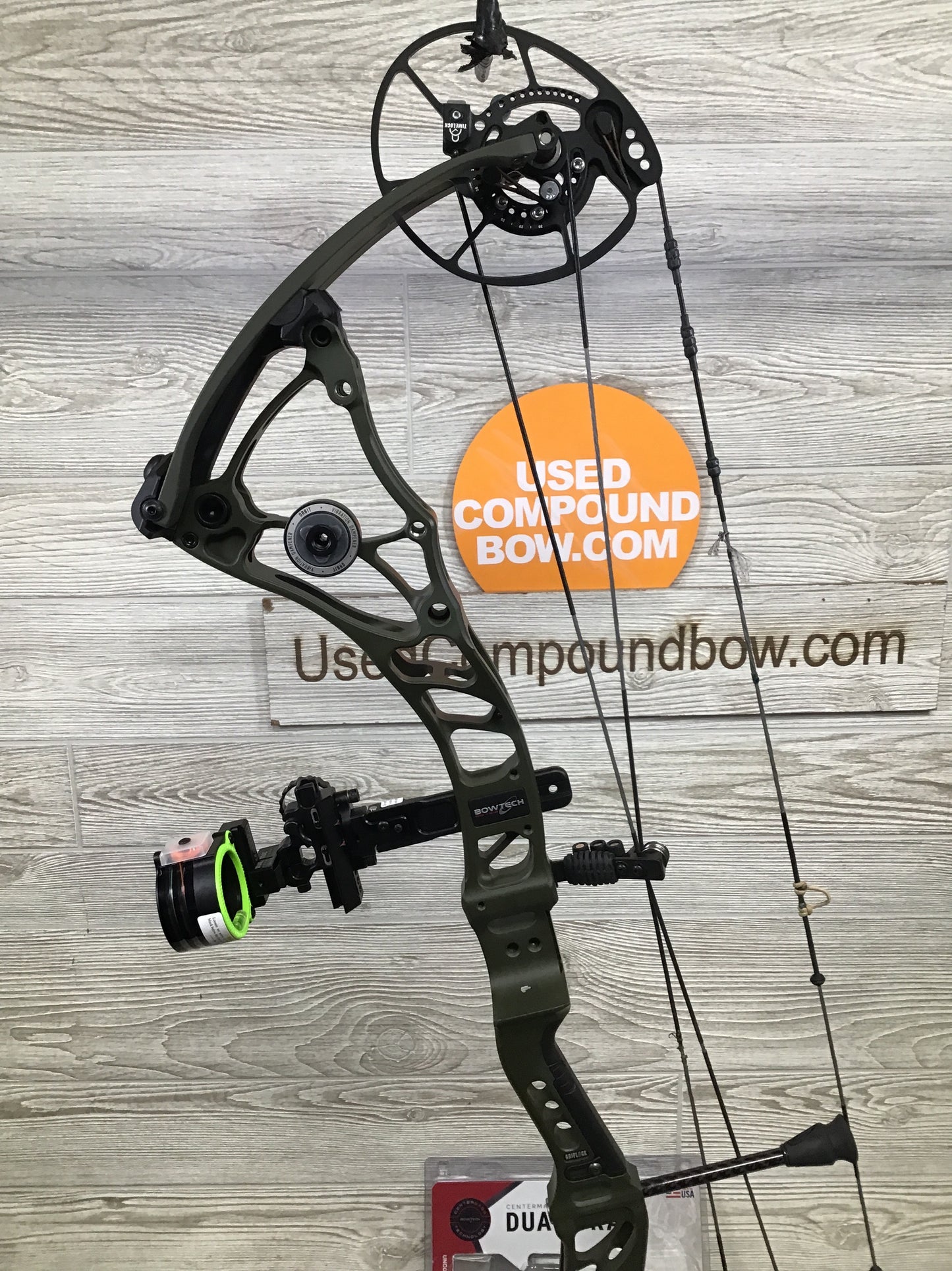Bowtech Core SR 60-70lbs Right Hand OD Green with Centermass Black gold dual Track sight
