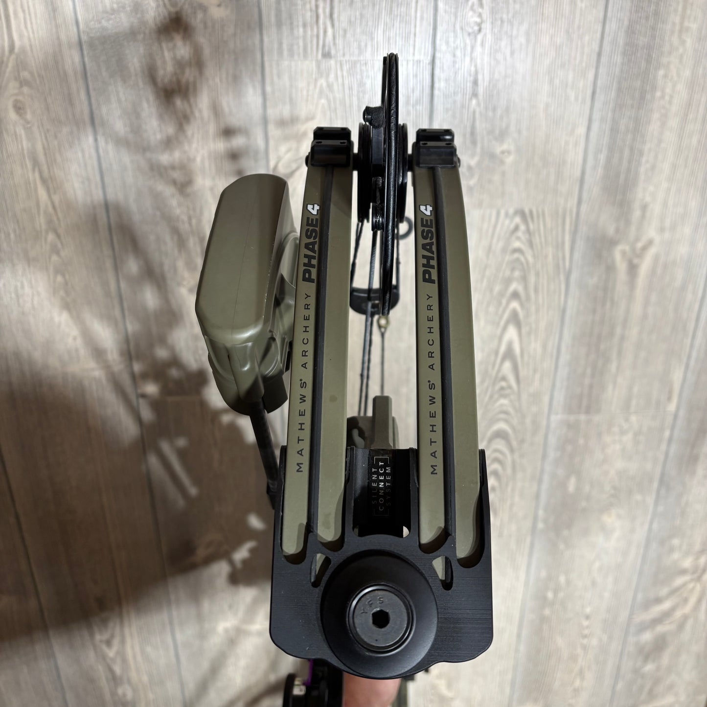 Used Mathews Phase4 29 RH Ambush LOADED Package