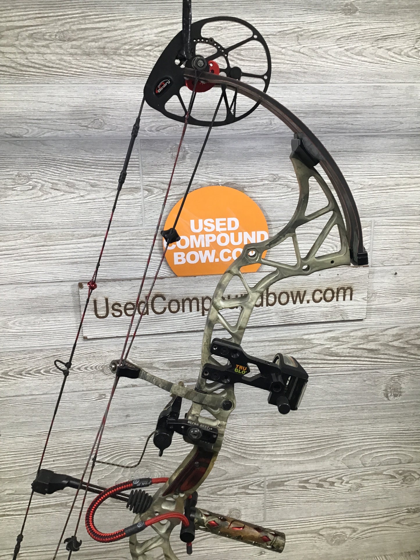 Used Bowtech Invasion 60-70# Right Handed Package