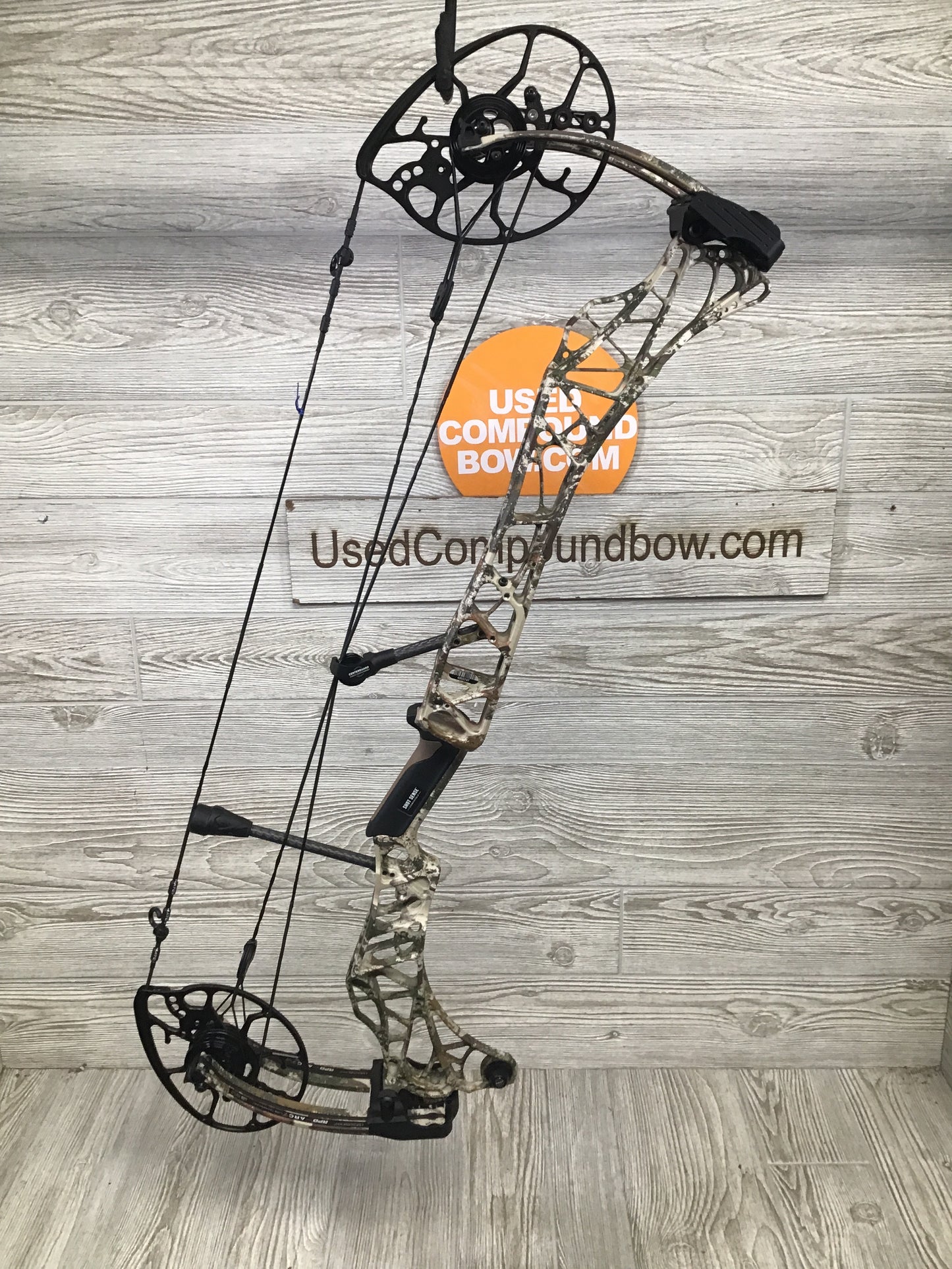 Used Mathews Lift X 29.5 Right Hand 29.5"/70# First Lite Specter