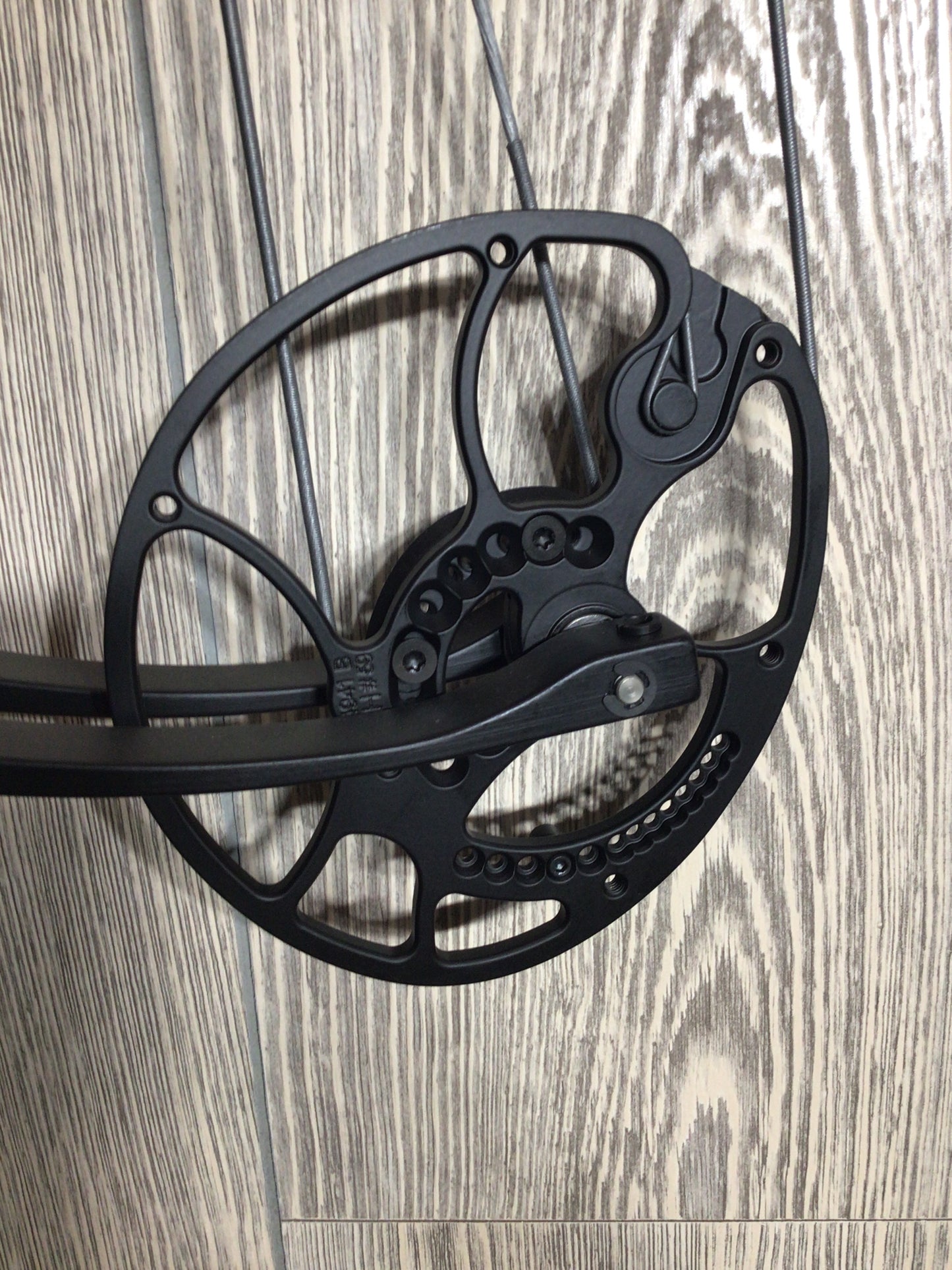 Used Elite Terrain RH OD Green 30" 70# Bow
