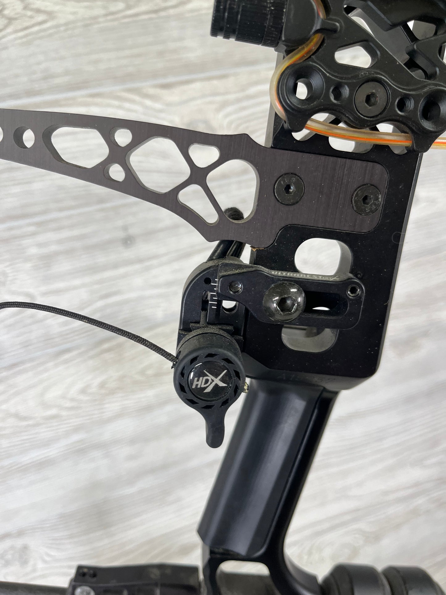 Used Mathews Z7 Xtreme TACTICAL 25.5" 70lb RH Bow Pkg