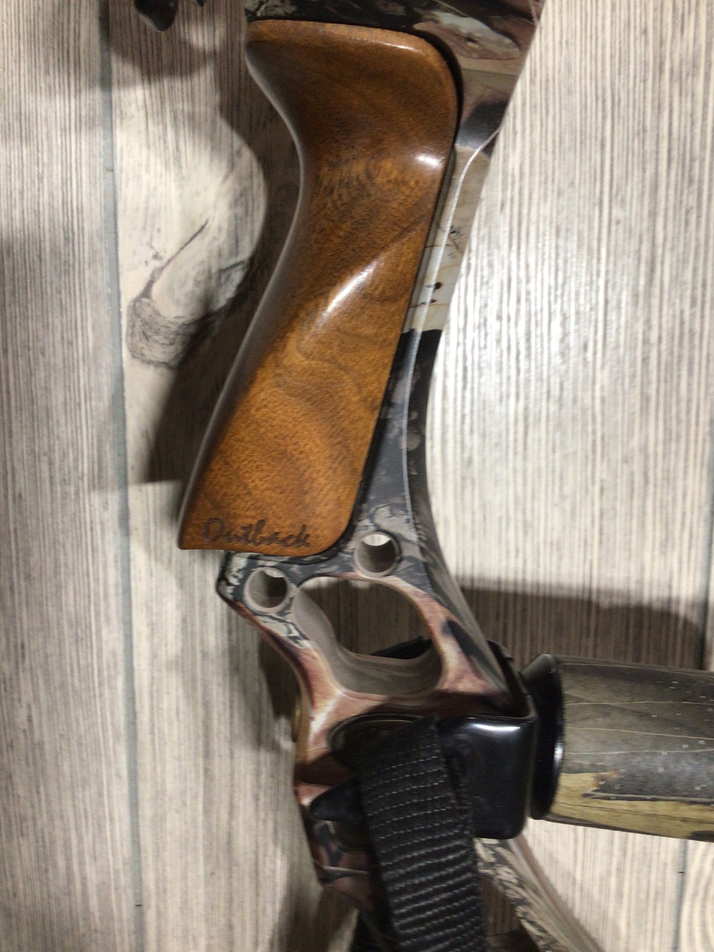 Mathews Outback 29" 70lb Right Handed Bow PKG