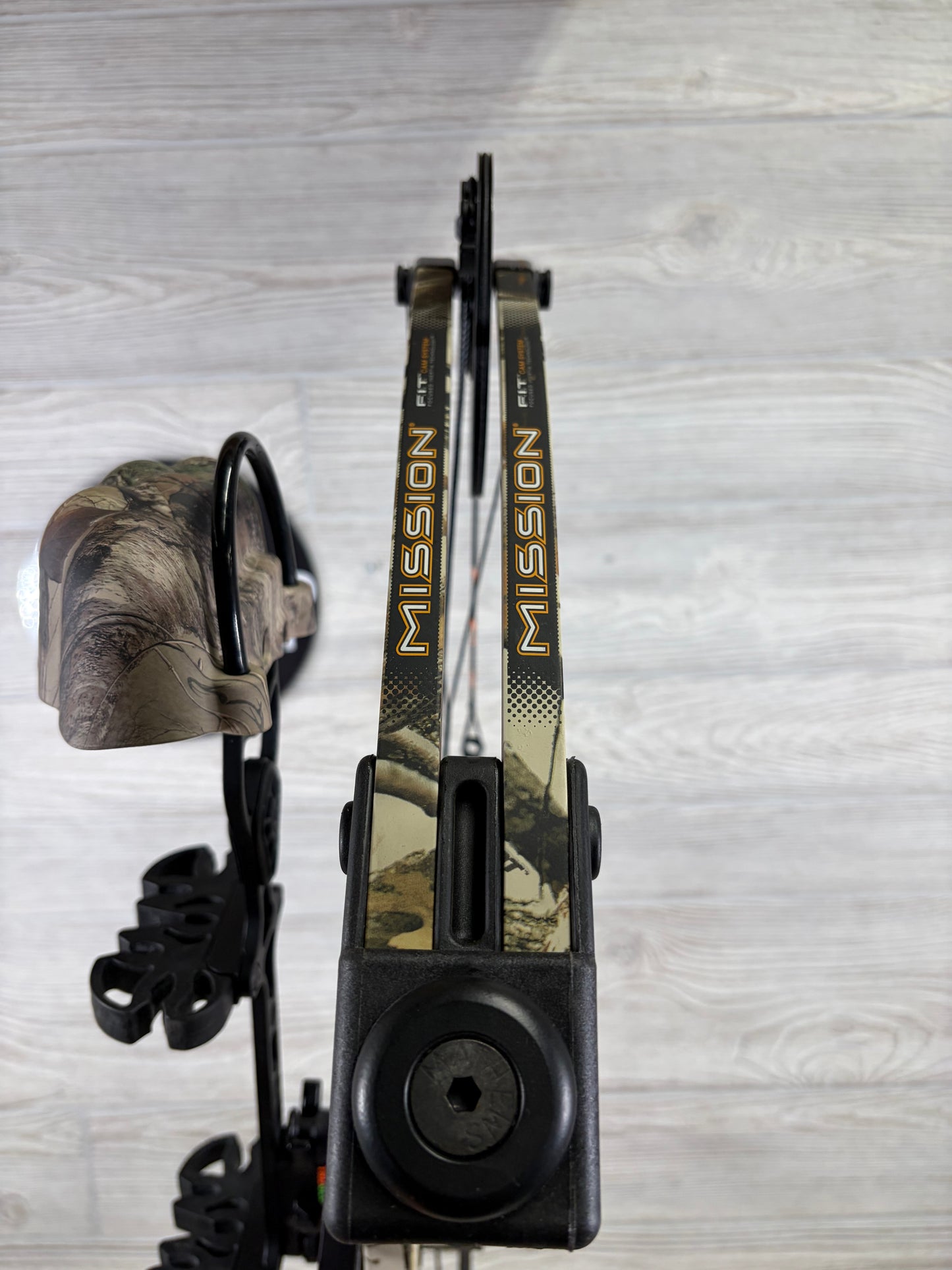 Used Mission Hype DTX Right Hand Camo Bow Pkg